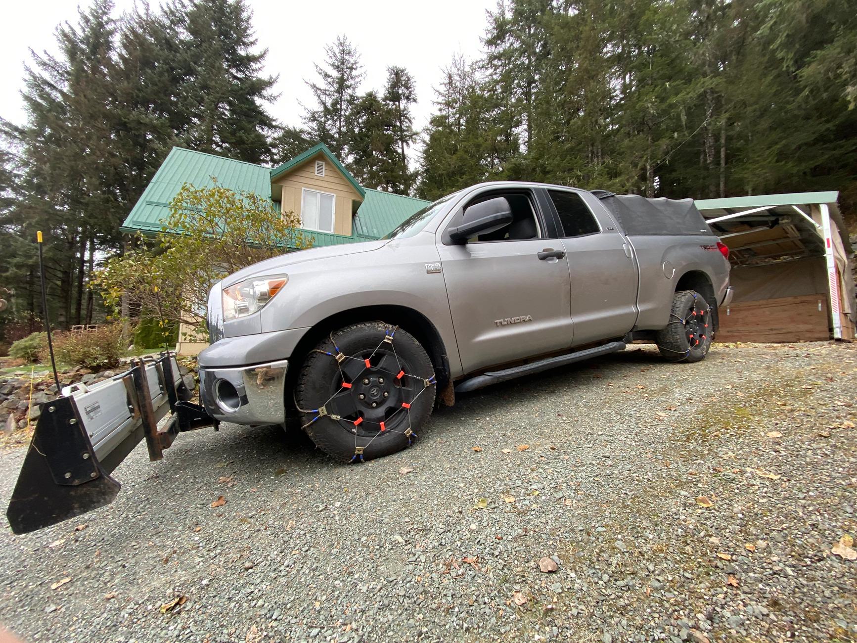 Tesla Cybertruck First Snowplow installed on a Cybertruck Tundra 2