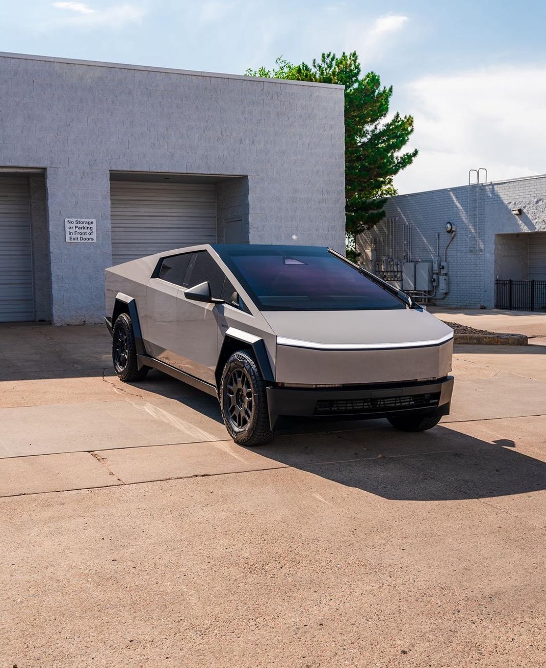 Tesla Cybertruck GREY / GRAY Vinyl Wrap & PPF Cybertruck -- Photos & Videos IMG_6162