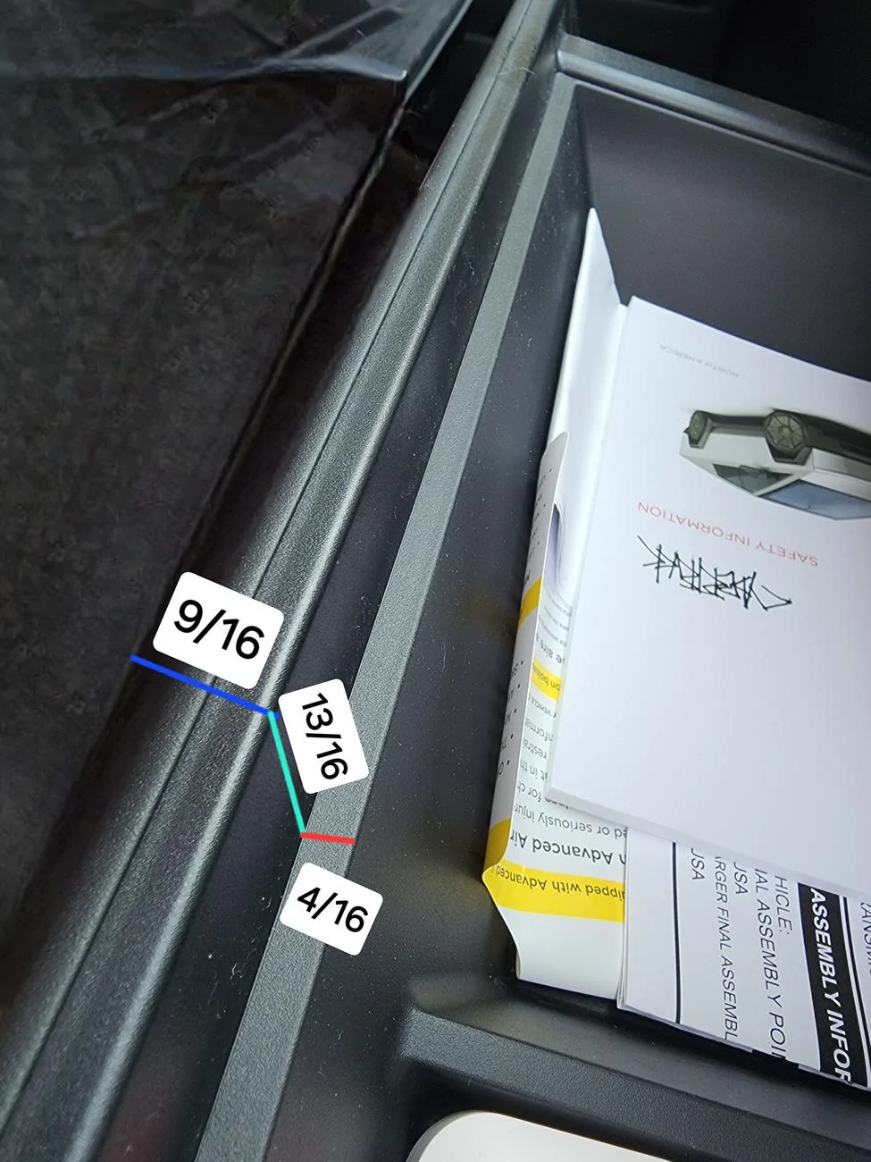 Tesla Cybertruck About the glovebox of Cybertruck 20240831_003755