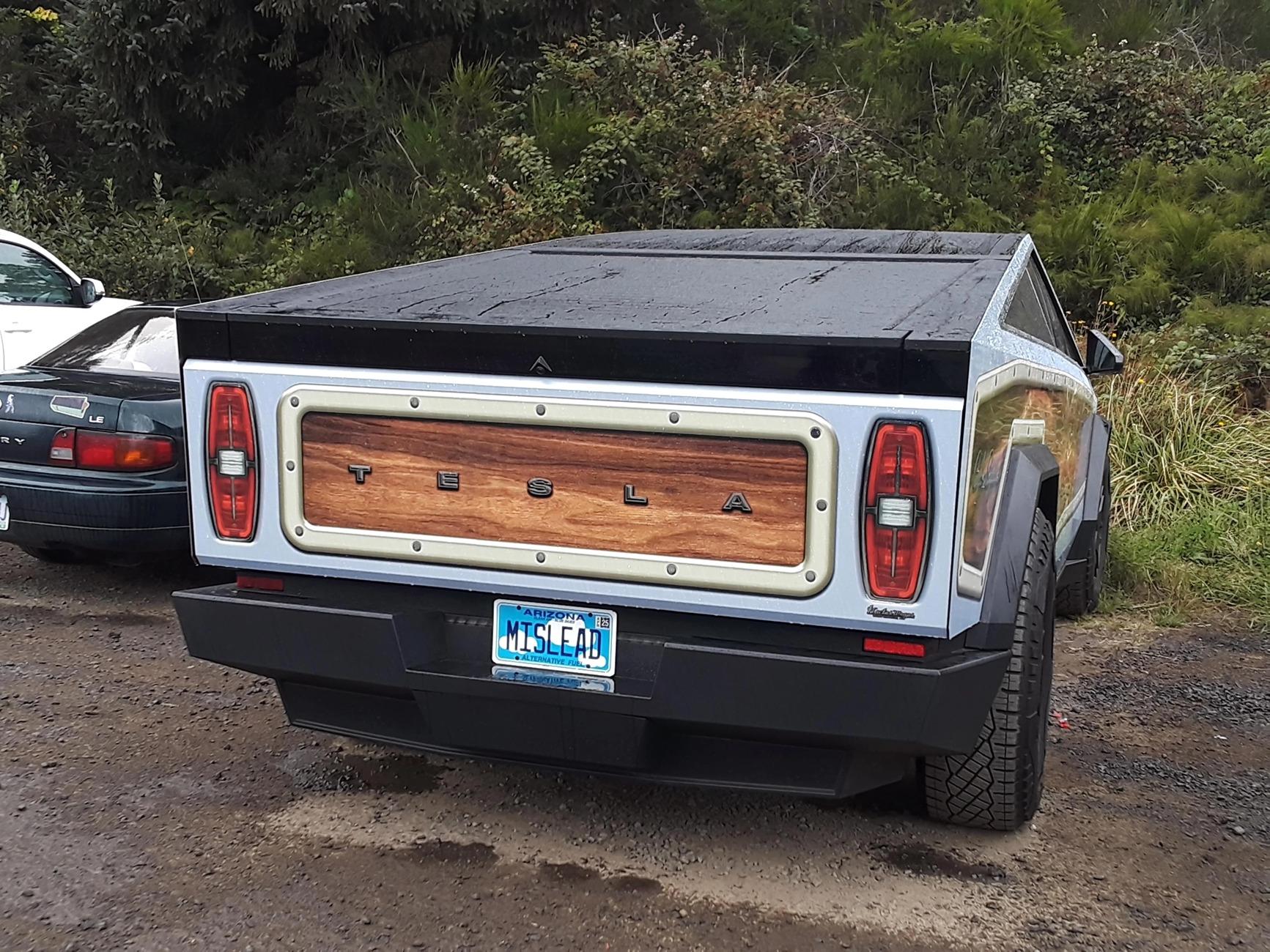 Tesla Cybertruck Cyber Country Squire Station Wagon spotted cybertruck ford country squire wagon 1