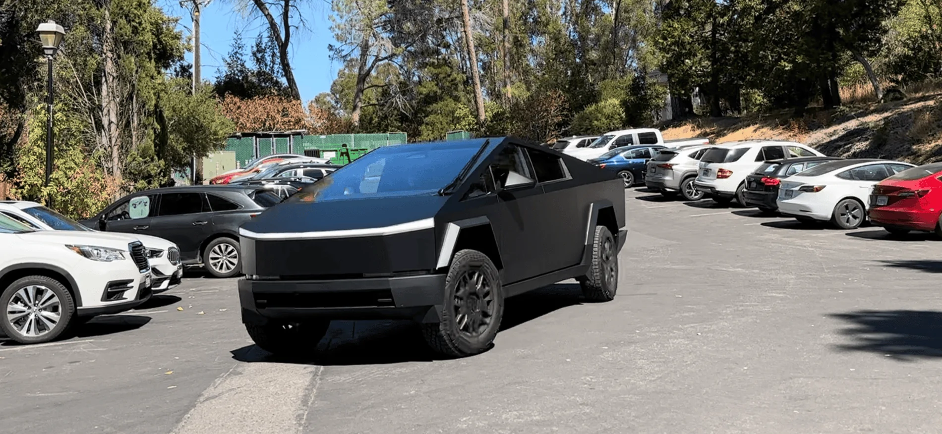 Tesla Cybertruck Cybertruck in Matt Black !! 1725323457162-hz