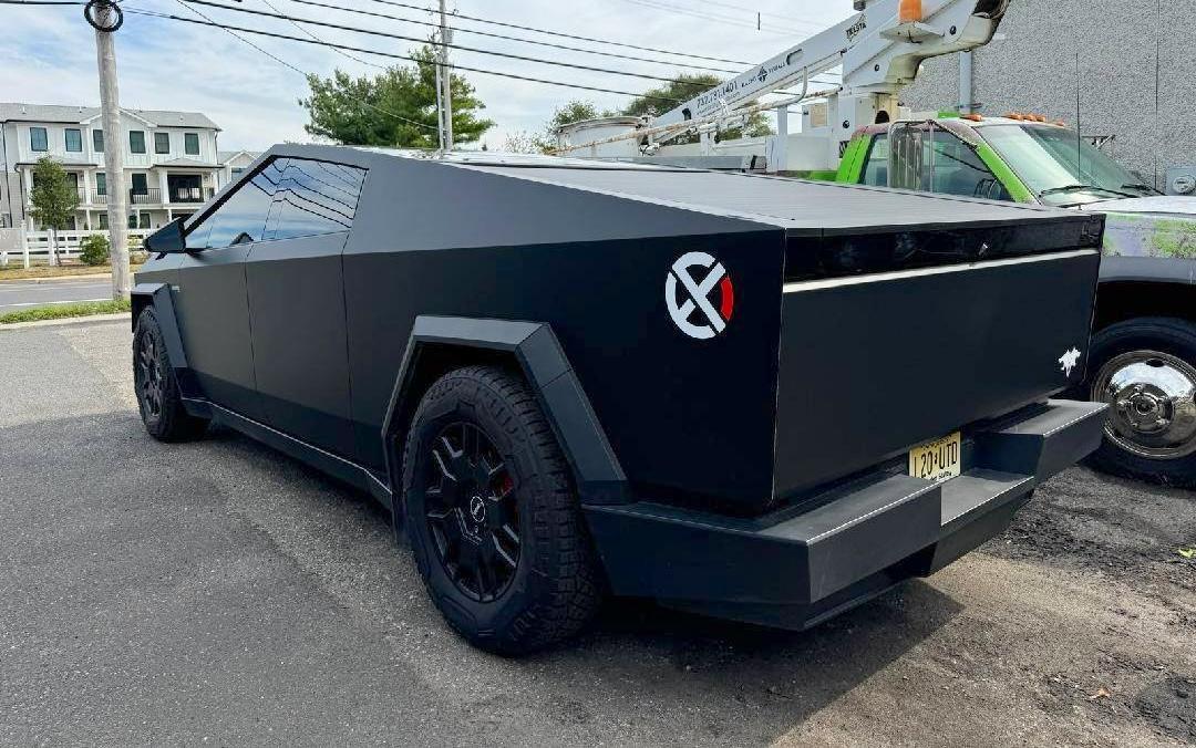 Tesla Cybertruck BLACK Vinyl Wrap & PPF Cybertruck -- Photos & Videos 457791530_10223927689890937_8772531087373424688_n