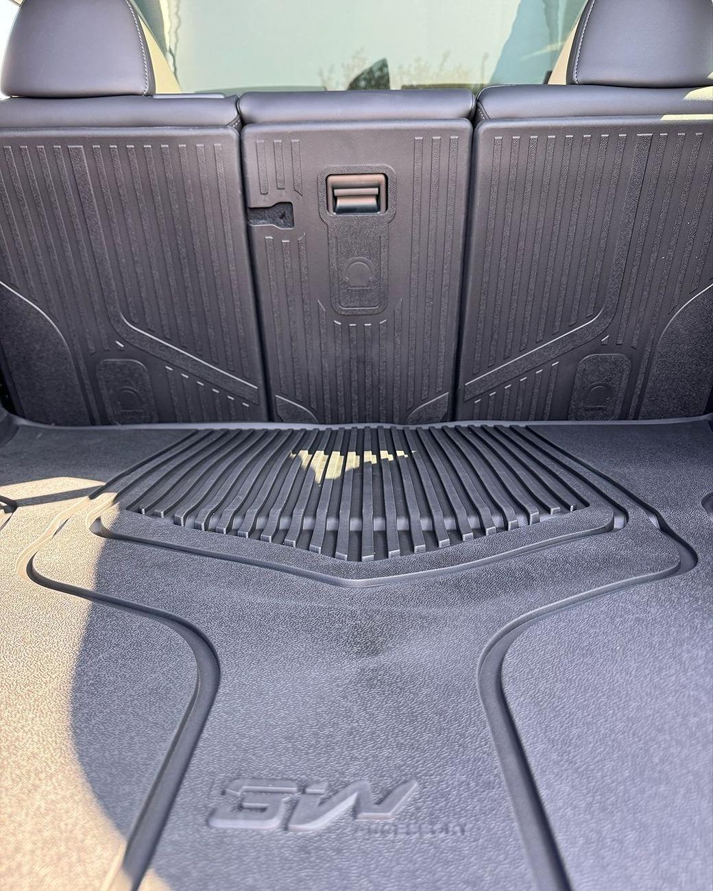 Tesla Cybertruck Custom-Fit Floor Mats Designed for Tesla Snapinsta.app_451678024_18028652645275615_7402756187571919022_n_1080