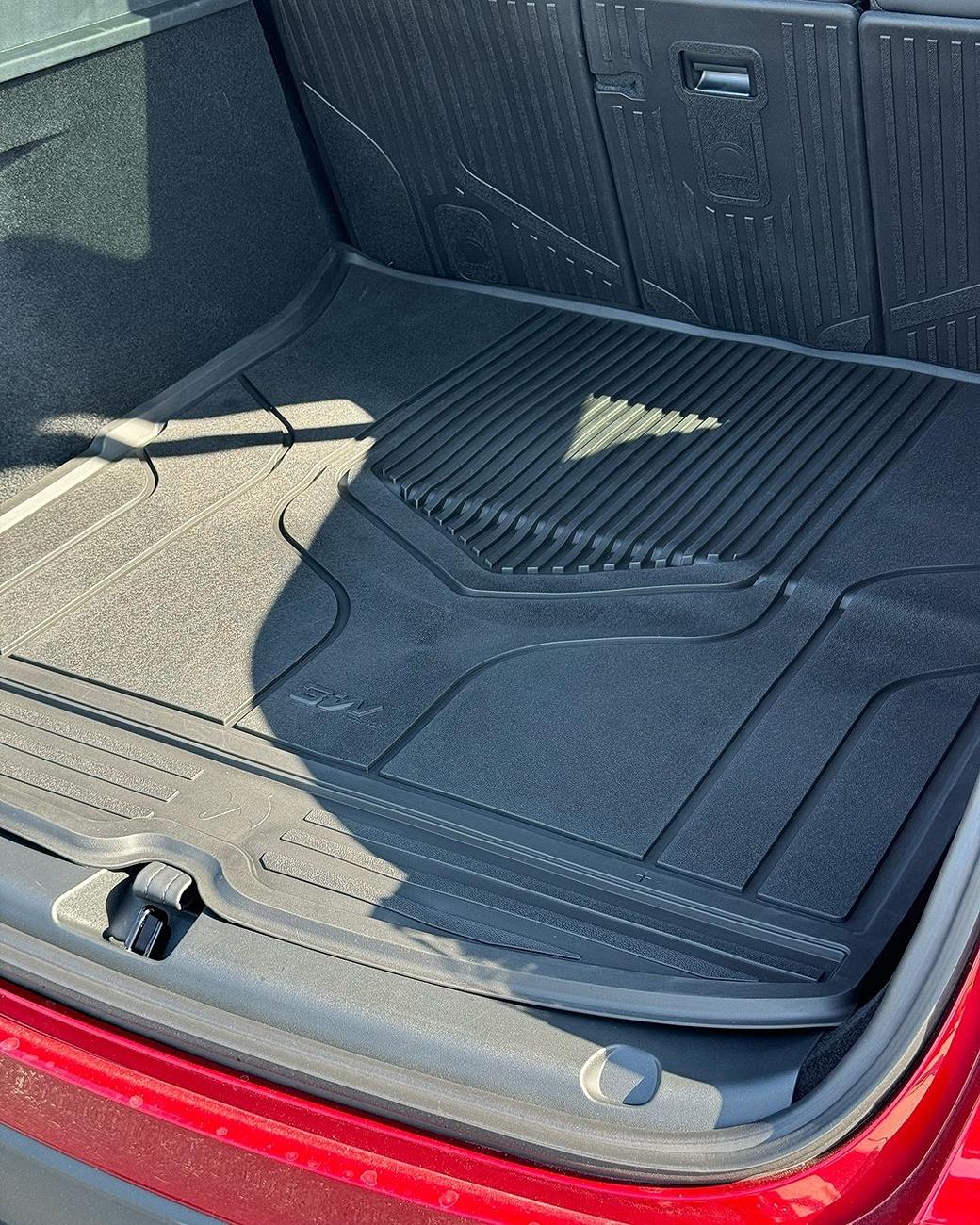 Tesla Cybertruck Custom-Fit Floor Mats Designed for Tesla Snapinsta.app_451742131_18028652663275615_397199262202626228_n_1080