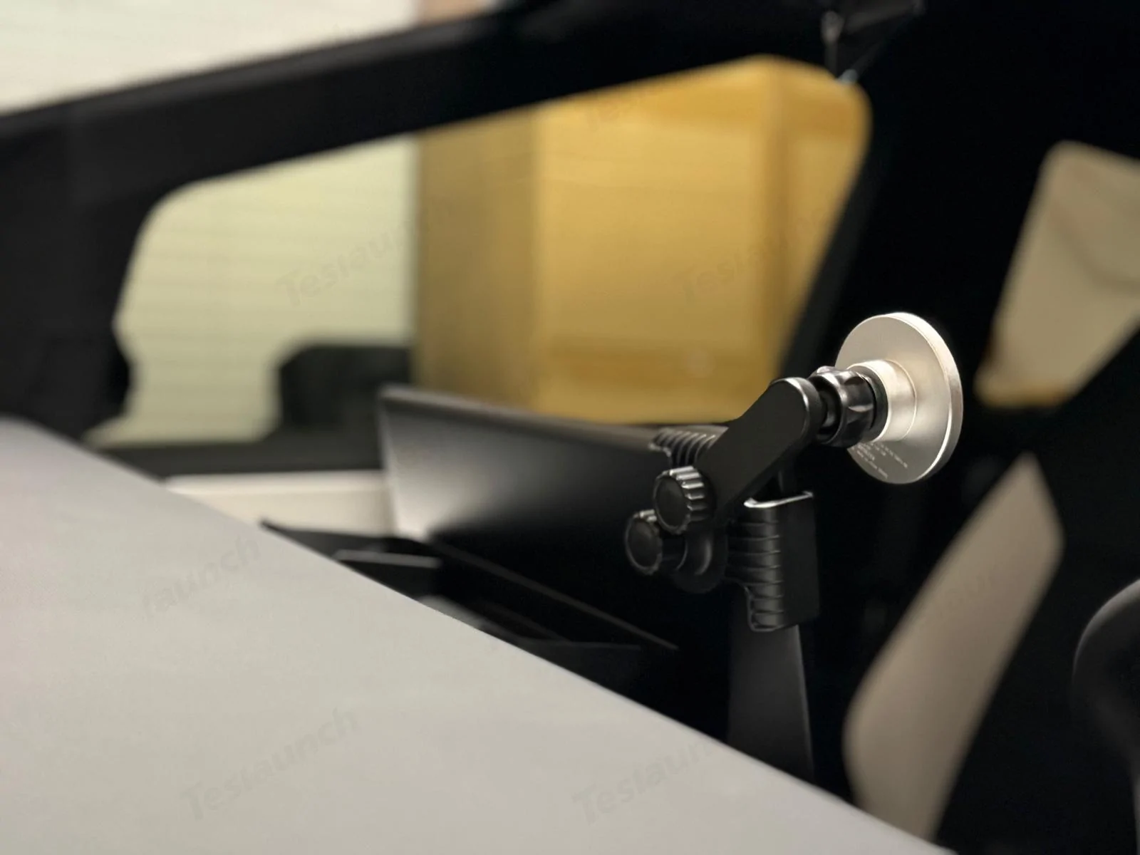 Tesla Cybertruck 🚀 Cybertruck Magnetic Phone Holders Owners' Review:  – What Works Best? 🚀 05