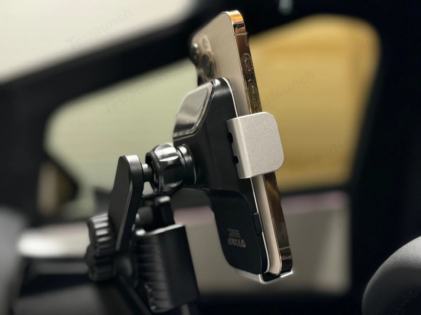 Tesla Cybertruck 🚀 Cybertruck Magnetic Phone Holders Owners' Review:  – What Works Best? 🚀 12