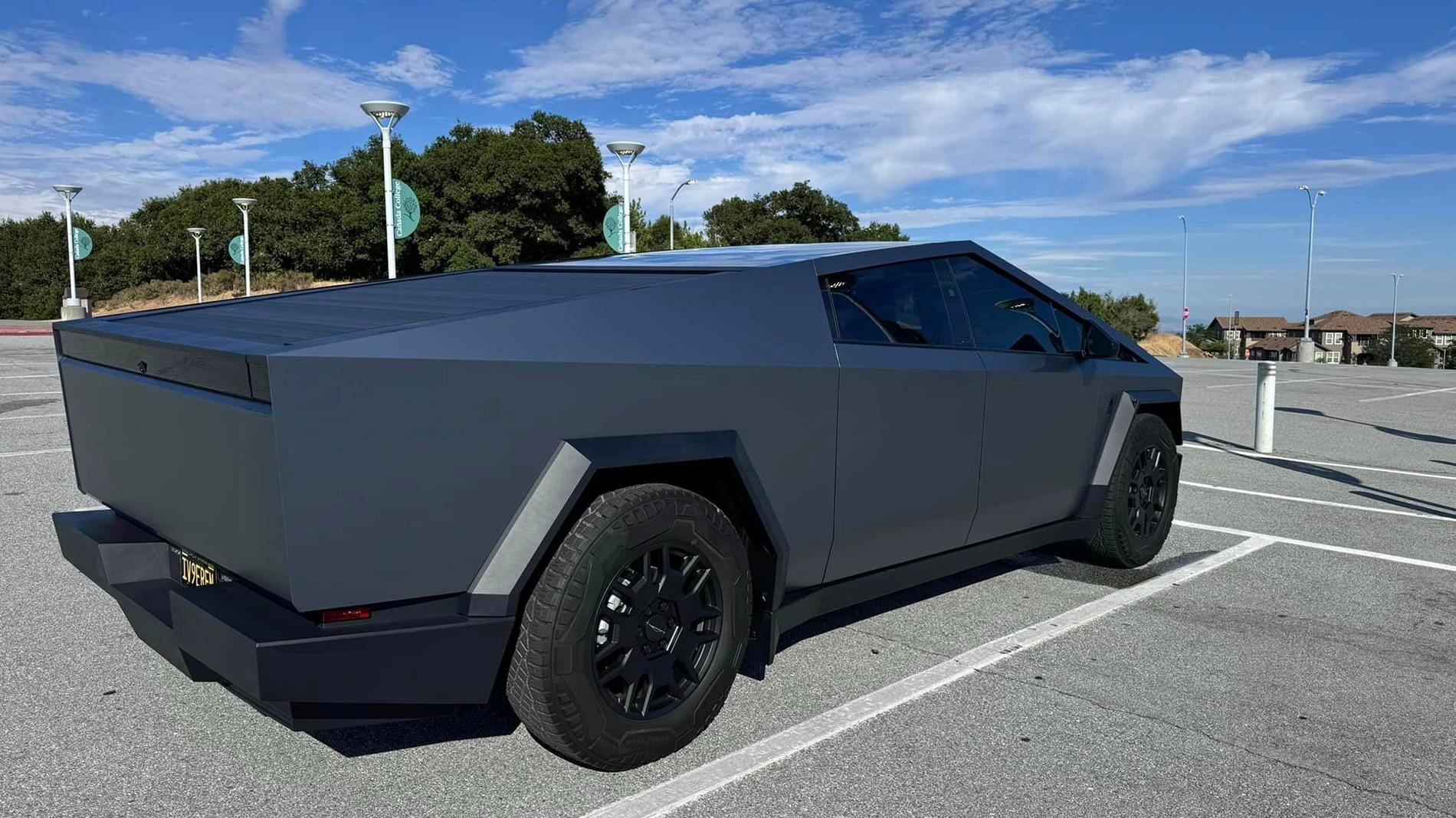 Tesla Cybertruck GREY / GRAY Vinyl Wrap & PPF Cybertruck -- Photos & Videos PPF Matte Gun Grey Cybertruck 3