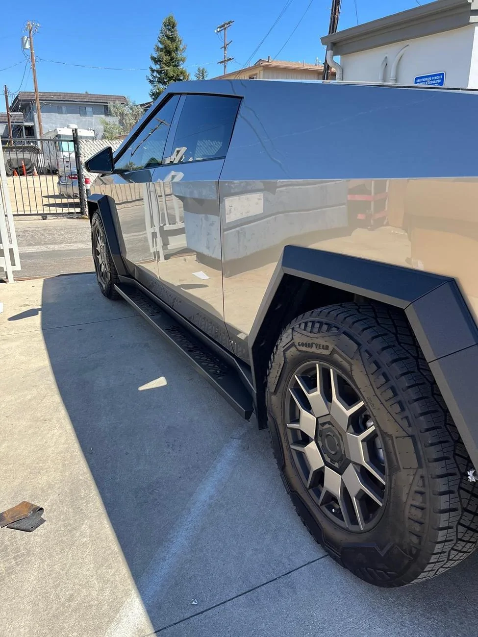 Tesla Cybertruck 🚀 New Release: Cybertruck Running Boards From Stickercity for a Majestic Stance 🦁 – Get Yours Now! 🌟 Cybertruck tesla running boards step stands stickercity los angeles black new release (6)