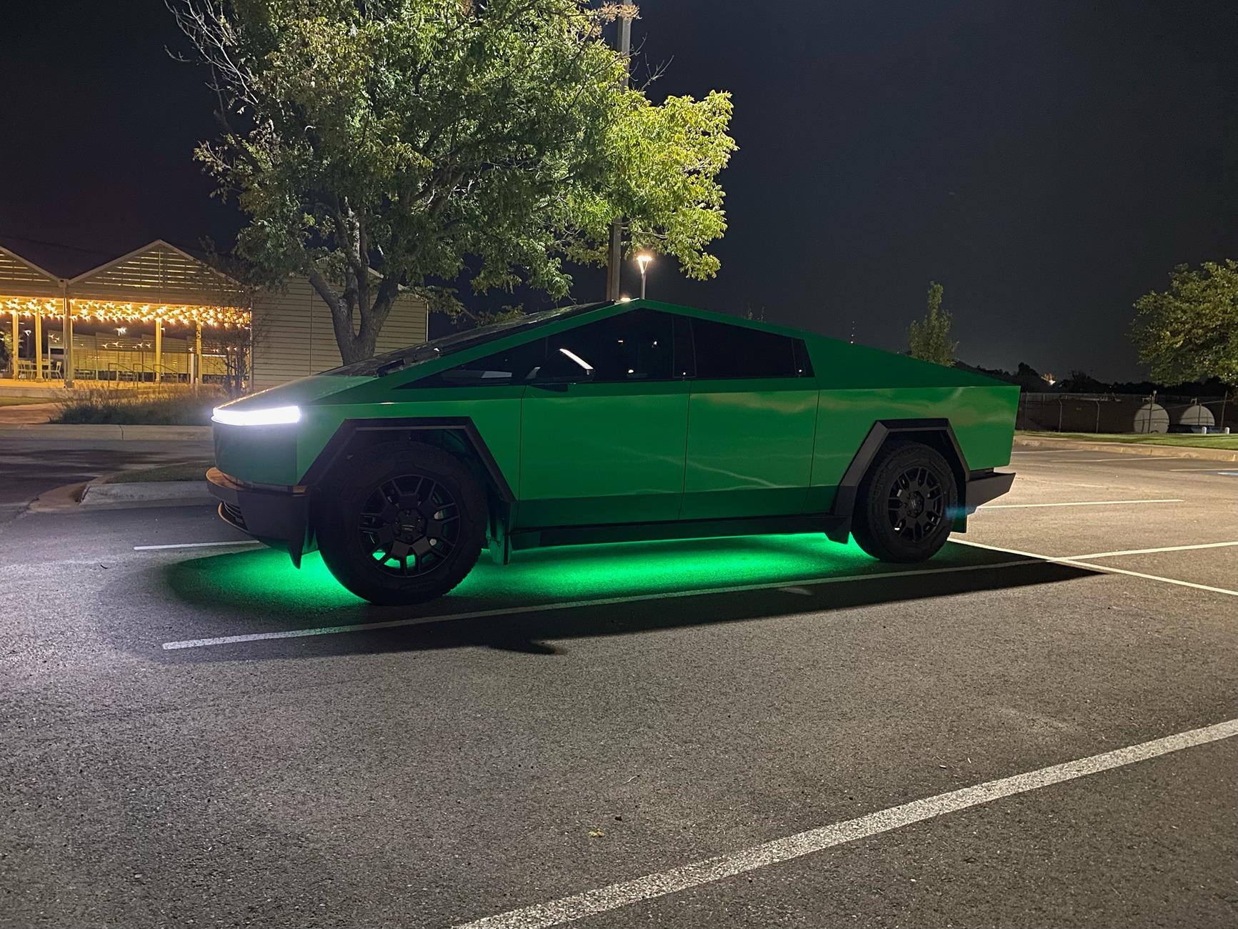Tesla Cybertruck GREEN Vinyl Wrap & PPF Cybertruck -- Photos & Videos image0