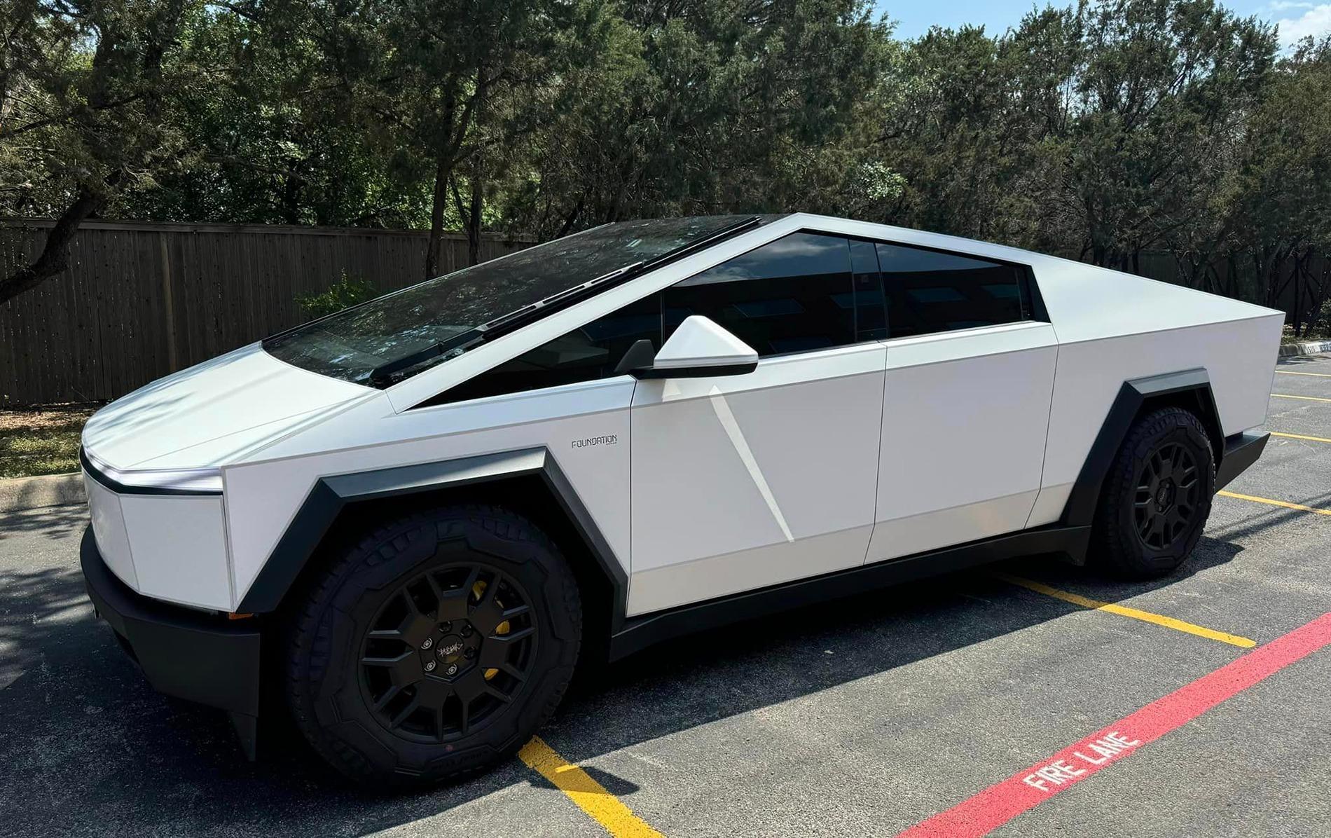 Tesla Cybertruck WHITE Vinyl Wrap & PPF Cybertruck -- Photos & Videos 3M Matte White Vinyl Wrap + 3M white reflective tape = %22tron%22 look 5