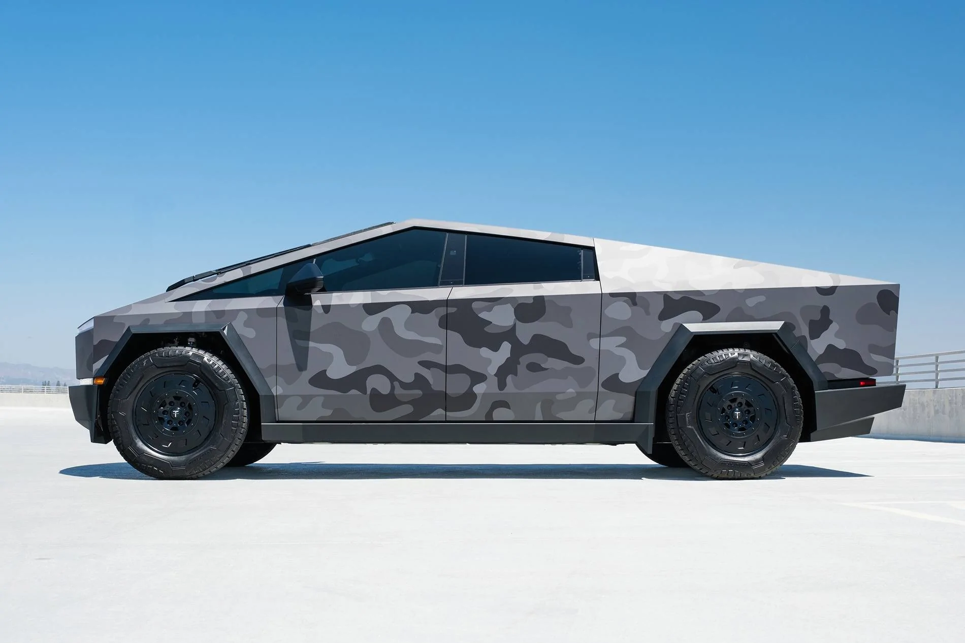 Tesla Cybertruck Camo / Camouflage Vinyl Wrap & PPF Cybertruck -- Photos & Videos camouflage-vinyl-wrap-cybertruck-tct-20-inch-forged-aftermarket-wheels-02