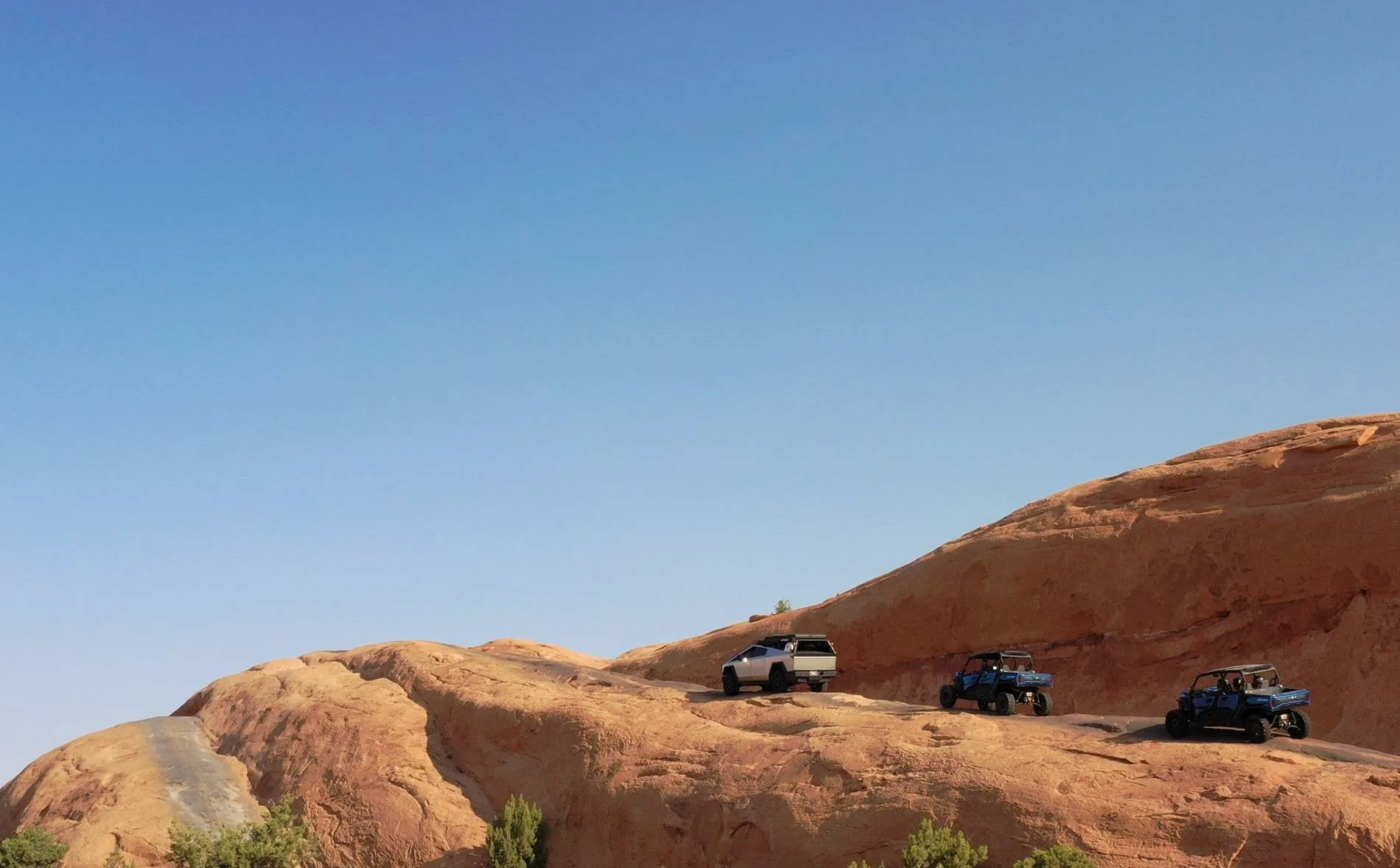 Tesla Cybertruck Cybertruck takes on Fins & Things and Hell's Revenge @ Moab utah