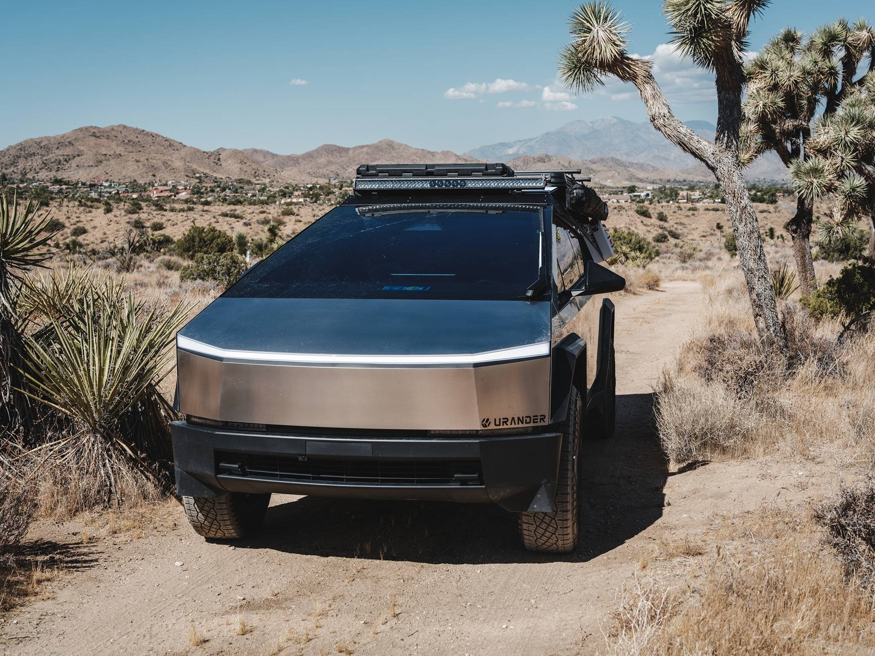 Tesla Cybertruck Joshua Tree Adventure with the Cybertruck – Overlanding Setup, CyberTent Mode, and LED-Lit Awning (Urander) DSCF6681-2