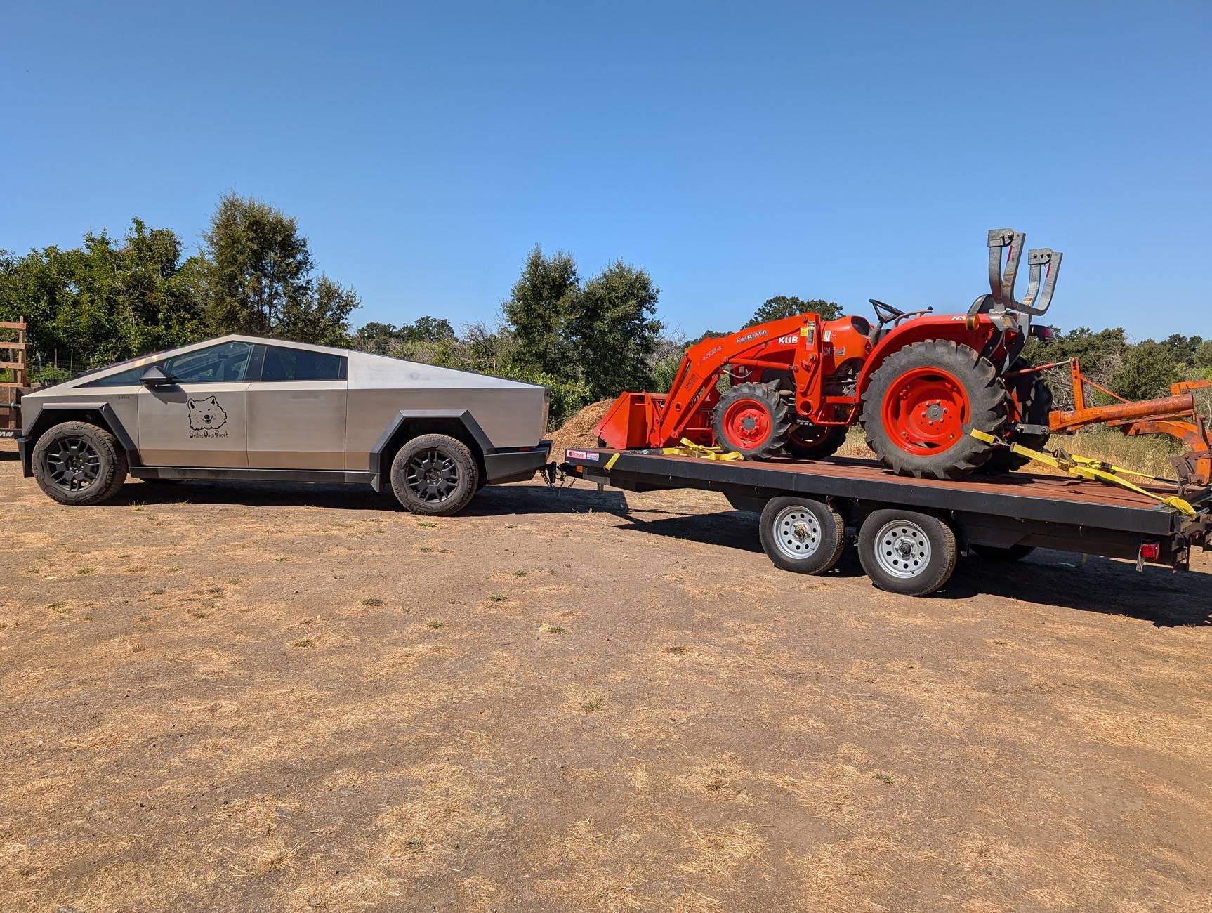 Tesla Cybertruck 🦾 Cybertruck doing truck stuff!  Post your photos! IMG_0386