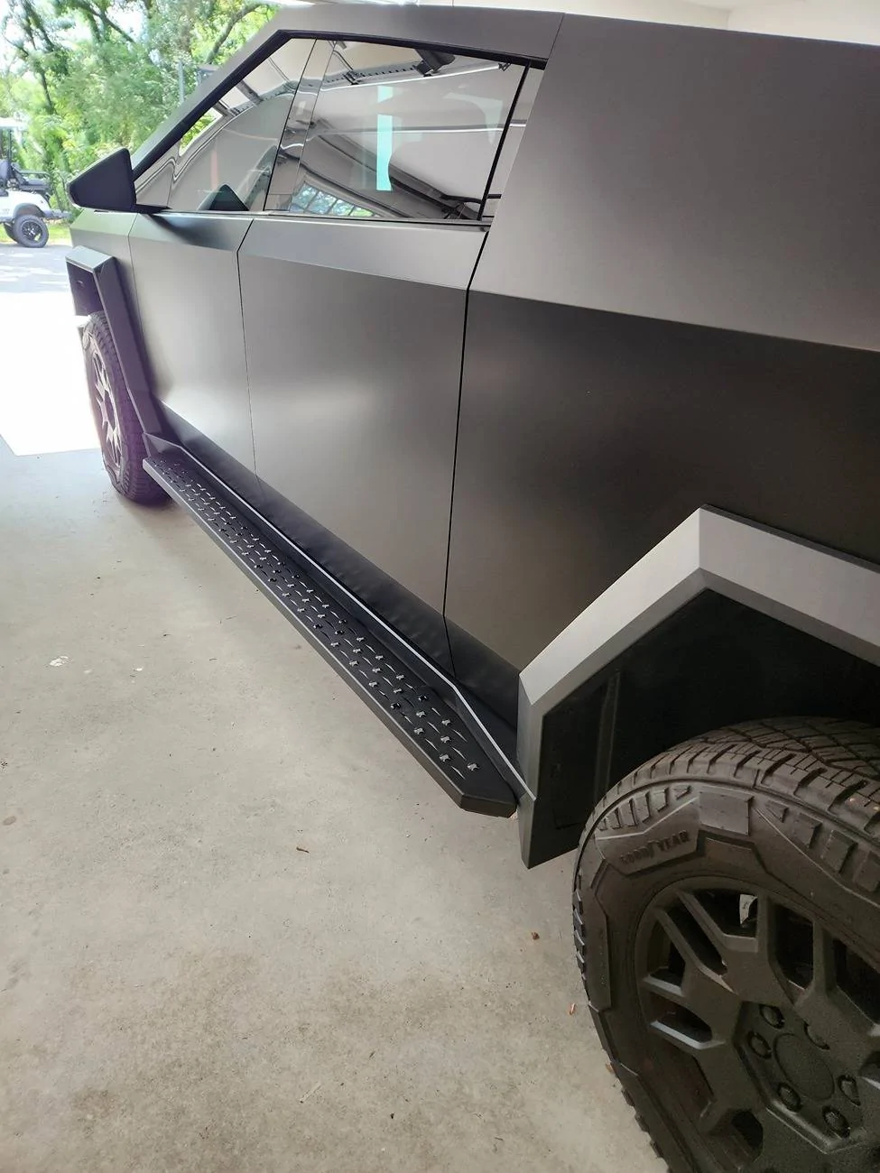 Tesla Cybertruck RealWheels EV Black Running Boards - Before & After Photos 20240910_123841