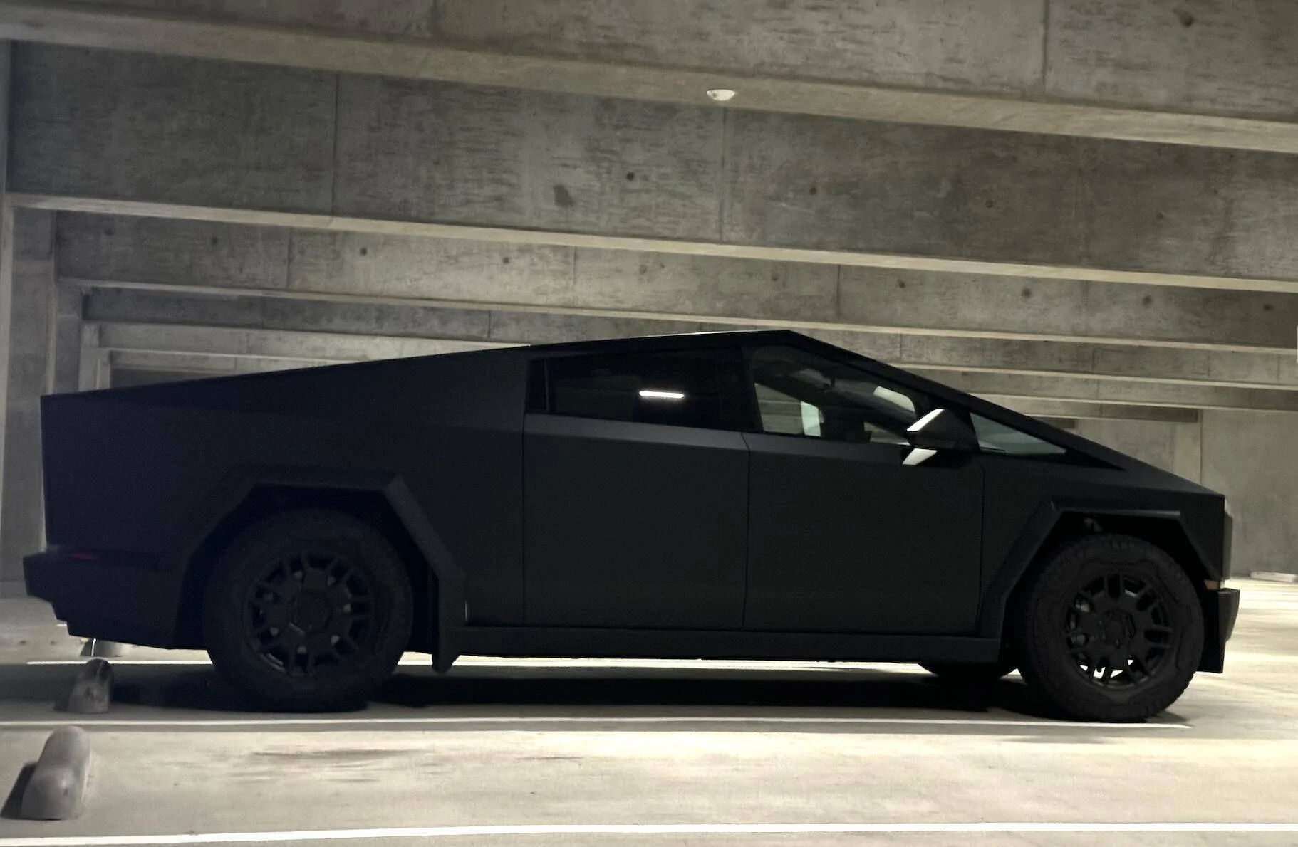 Tesla Cybertruck Here is who won the debate ... 1726038046672-f0