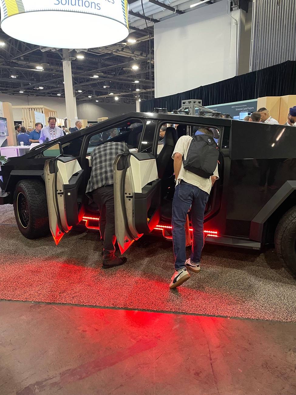 Tesla Cybertruck Oracle Cybertruck Police Truck w/ Winch Front Bumper IMG_1247