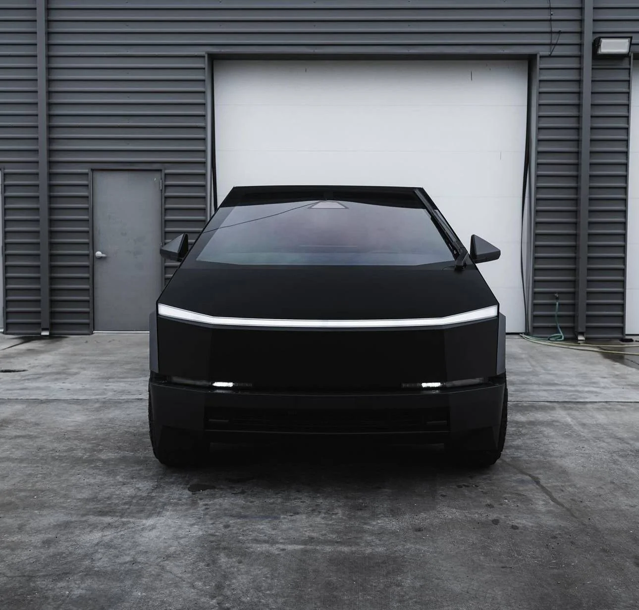 Tesla Cybertruck Pure PPF Frozen Black Cyber Truck IMG_6643