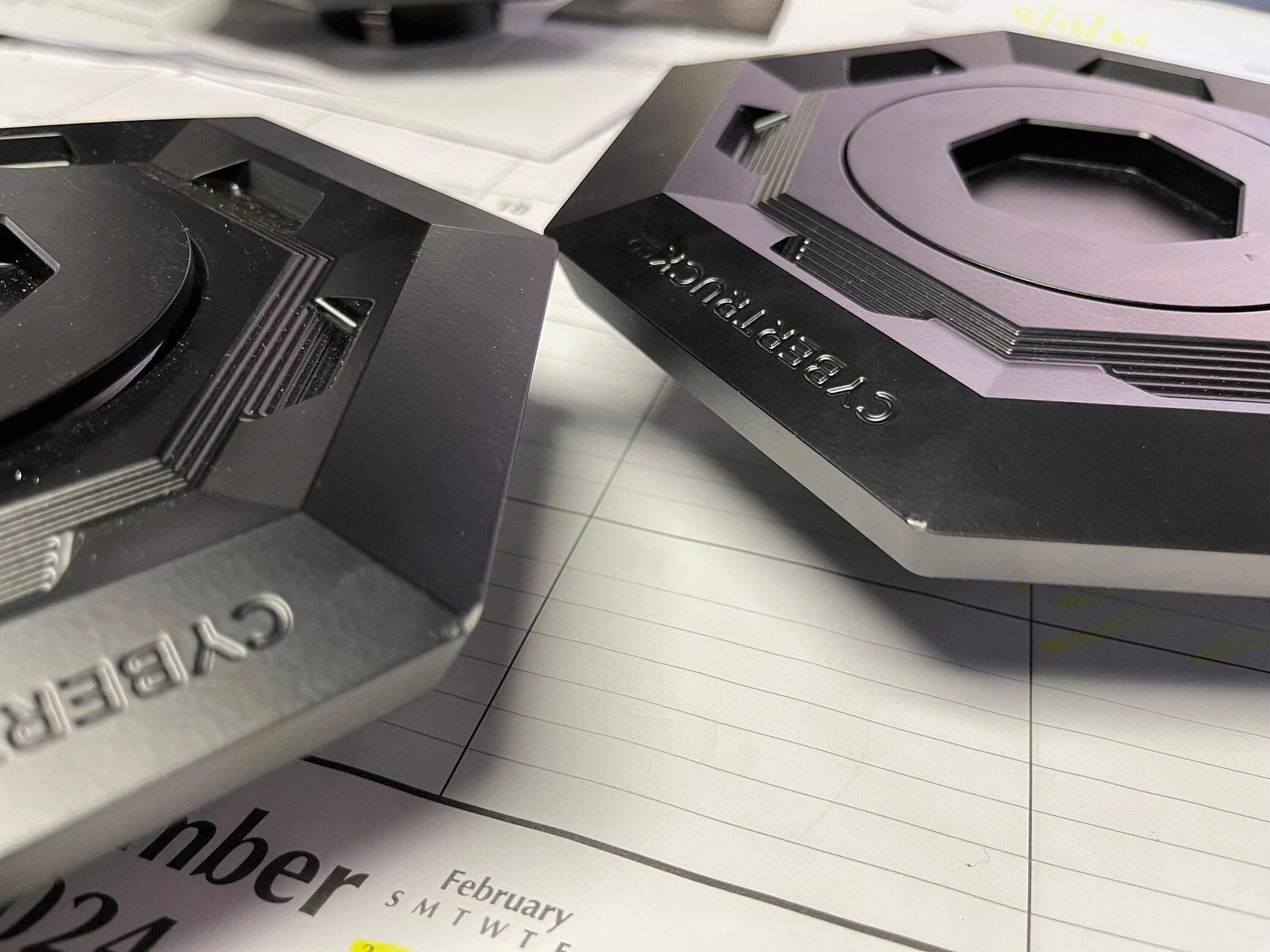 Tesla Cybertruck Dent-n-ding aluminum locking wheel caps - half price tempImage04FyXK