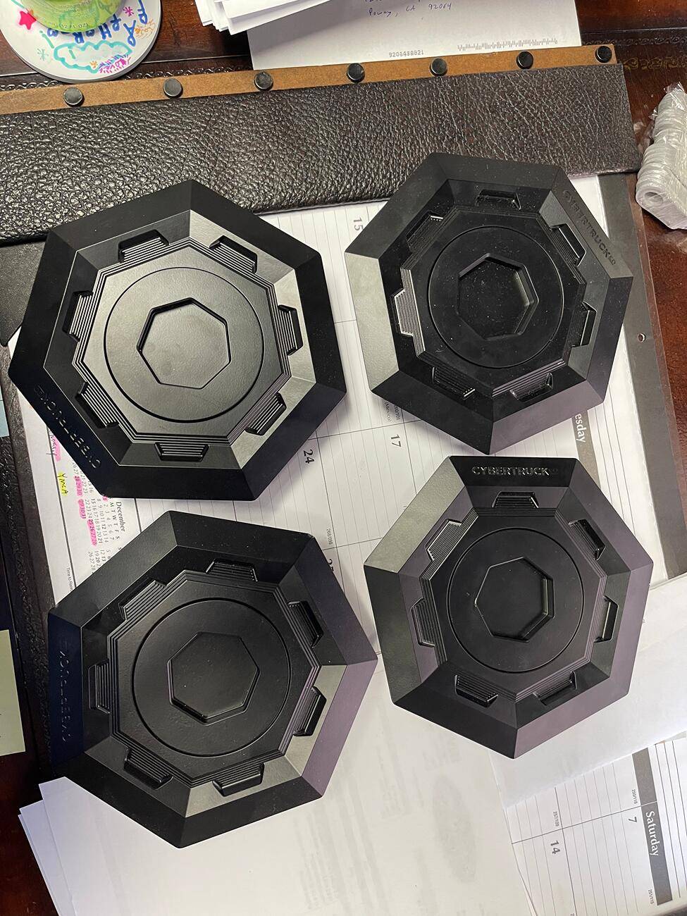 Tesla Cybertruck Dent-n-ding aluminum locking wheel caps - half price tempImagejp1ugS