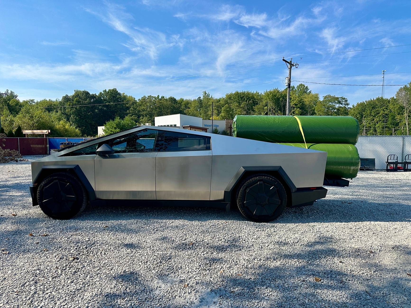 Tesla Cybertruck What Are You Hauling in your Cybertruck? 🦾 👷‍♂️ IMG_9693