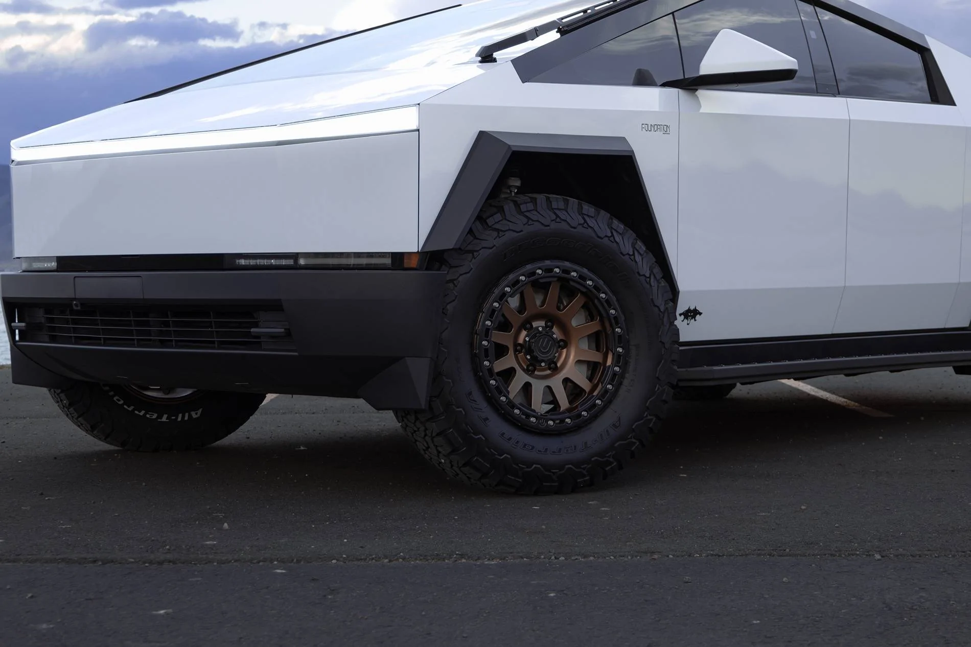 Tesla Cybertruck Customer Highlight: Custom 18" UP-03 Beadlock IMG-16