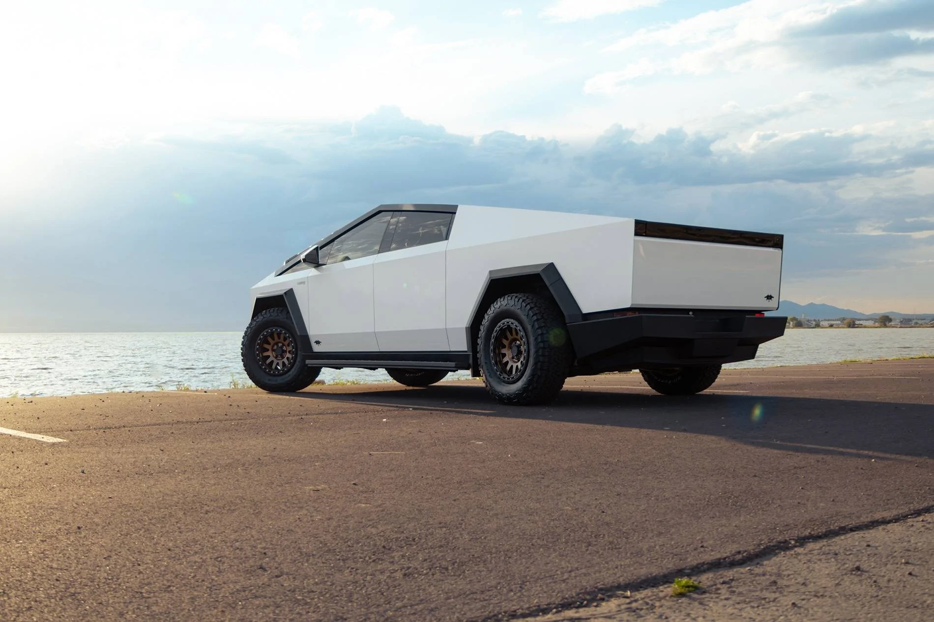Tesla Cybertruck Customer Highlight: Custom 18" UP-03 Beadlock IMG-11
