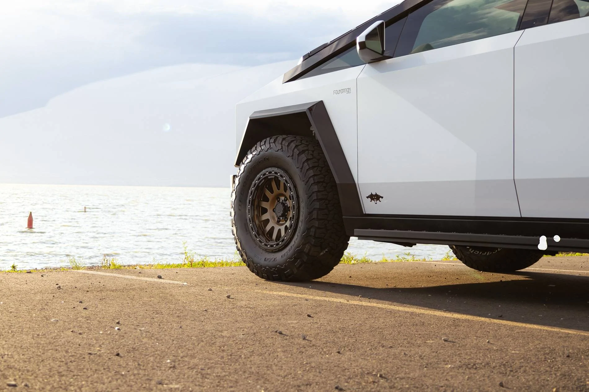 Tesla Cybertruck Customer Highlight: Custom 18" UP-03 Beadlock IMG-10