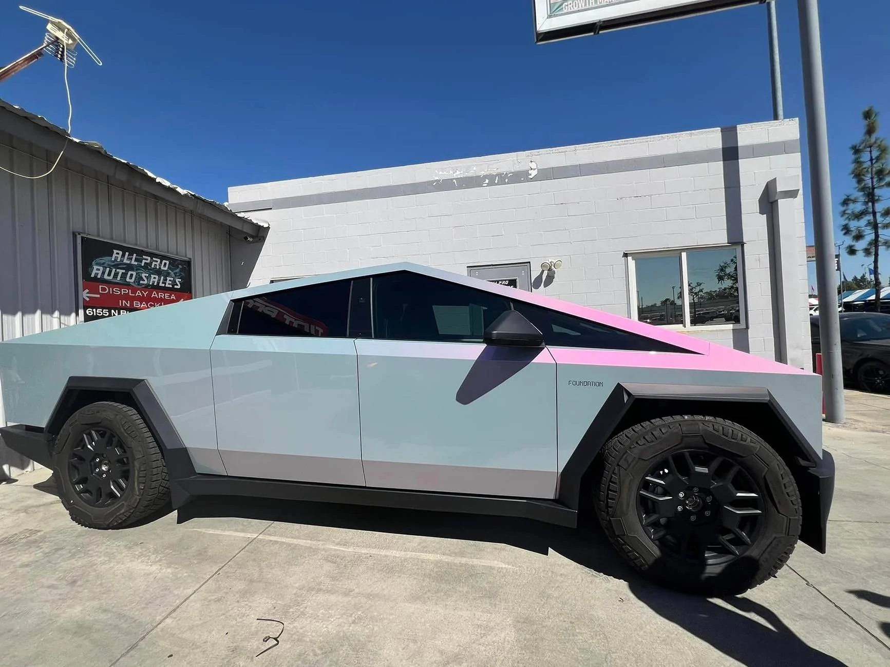 Tesla Cybertruck COLOR SHIFT / FADE / CHAMELEON Vinyl Wrap & PPF Cybertruck -- Photos & Videos opal chalk wrap pure ppf 3