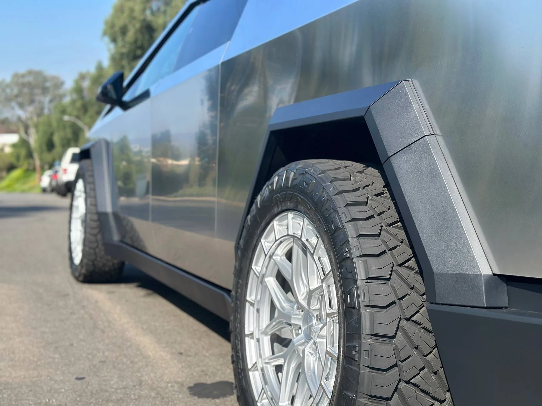 Tesla Cybertruck Vossen 22x9.5 wheels + Nitto Ridge Grappler Tires 285/55r22 - installed pics IMG_0247