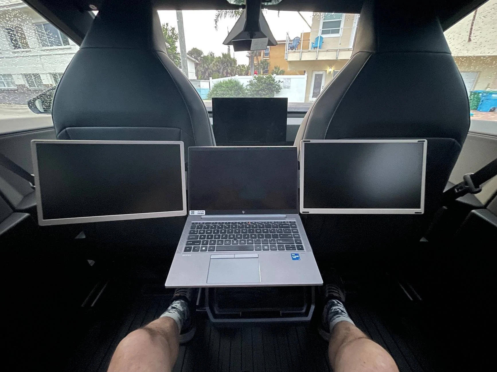 Tesla Cybertruck Cyberbeast waiting room ⏳ IMG_1214