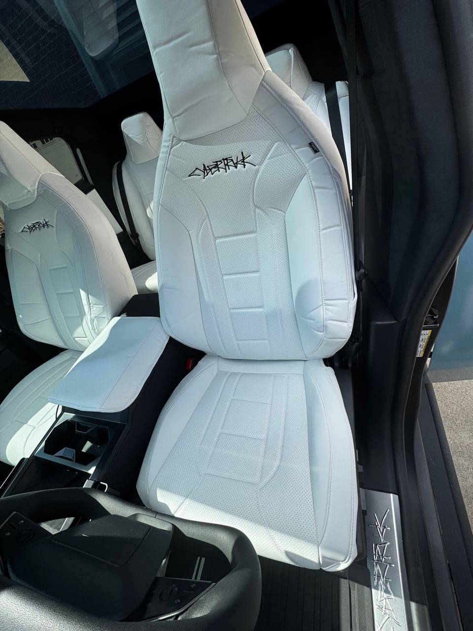 Tesla Cybertruck EVBASE Cybertruck Seat Covers (White / Black) Revamps Your Cybertruck Interior DE026AF2-A9CA-4944-BB1D-BA7E30F4D982