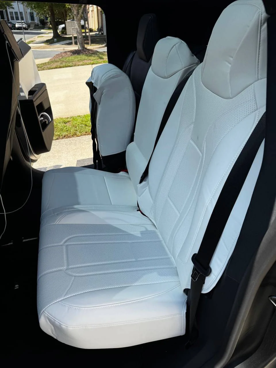 Tesla Cybertruck EVBASE Cybertruck Seat Covers (White / Black) Revamps Your Cybertruck Interior D1B5DC8C-4CEE-4561-BD74-3A6E0223468A