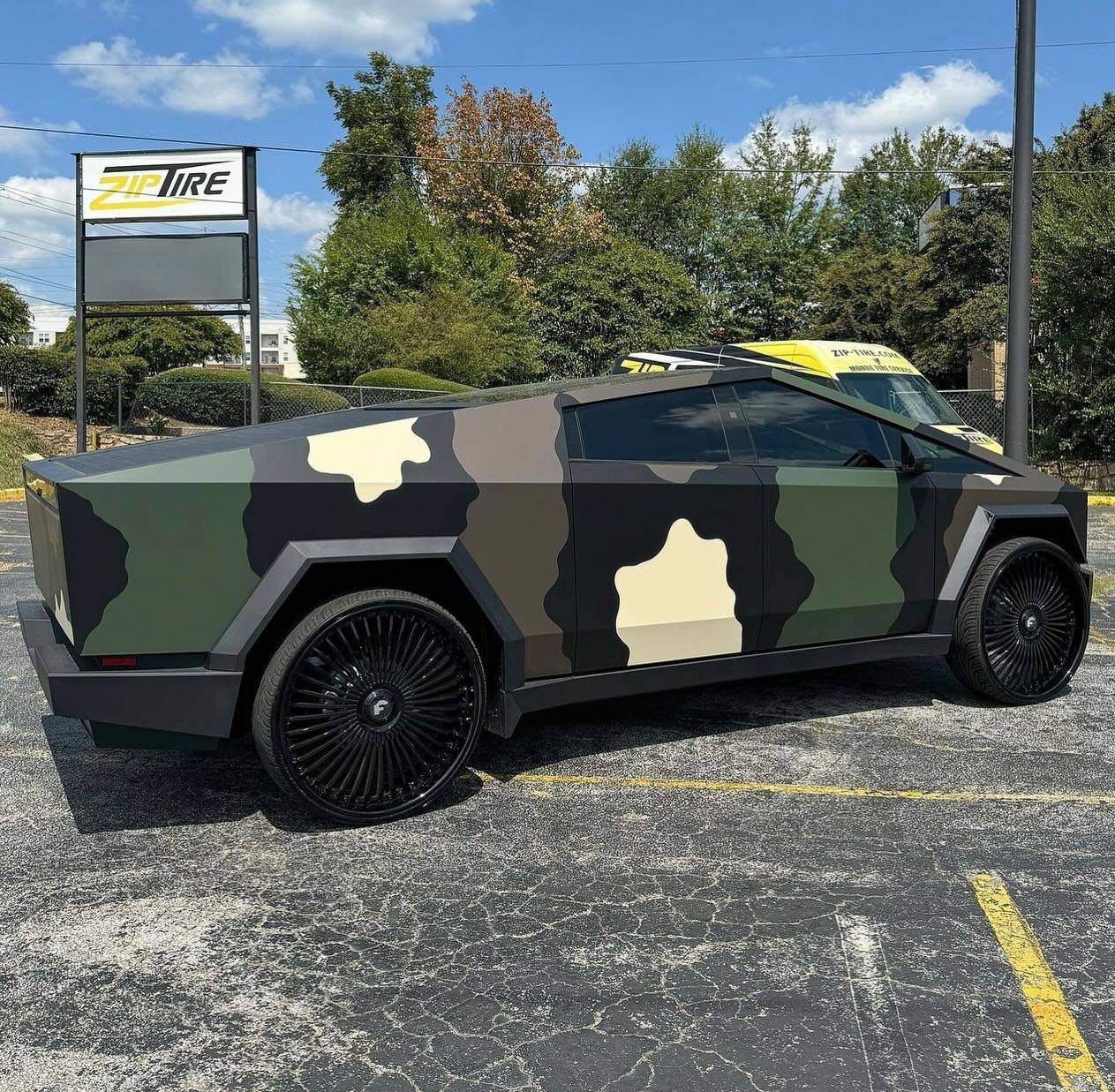 Tesla Cybertruck Camo / Camouflage Vinyl Wrap & PPF Cybertruck -- Photos & Videos Traditional Army Camo Cybertruck 1