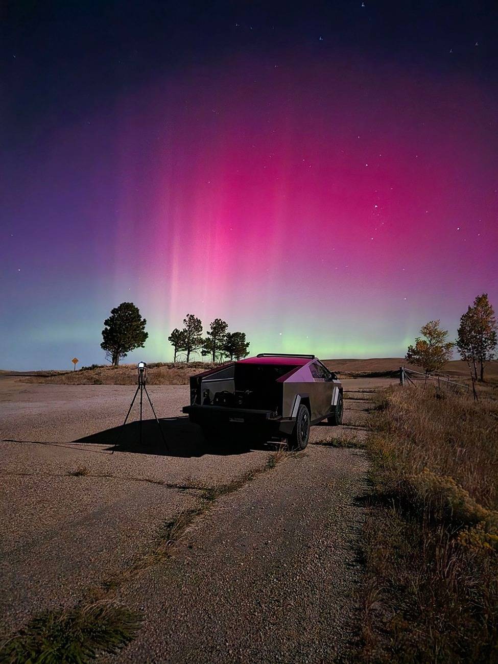 Tesla Cybertruck Daily random Cybertruck photos thread - Post Yours! 📸 🤳 cybertruck northern lights 1