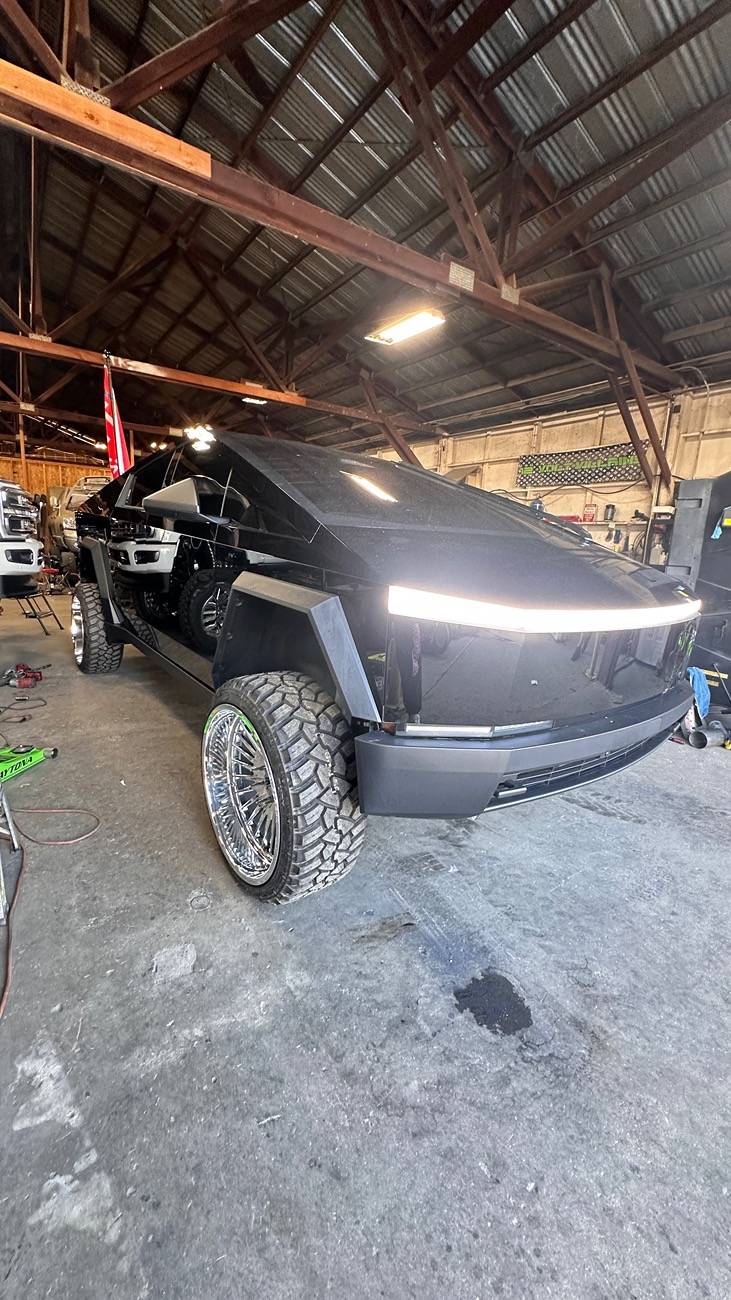 Tesla Cybertruck Cybertruck Aftermarket Wheels & Tires Photos + Info Compilation IMG_5326