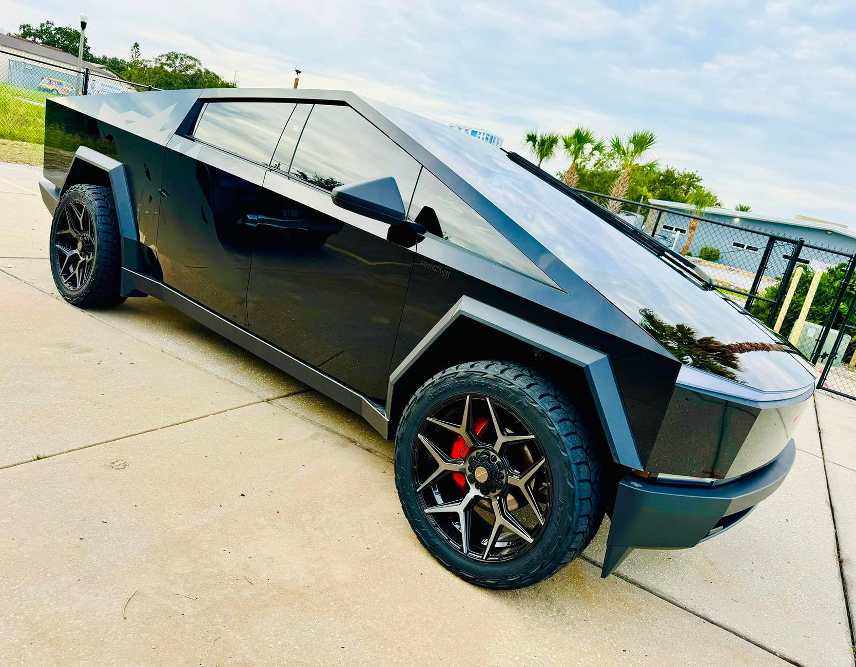 Tesla Cybertruck BLACK Vinyl Wrap & PPF Cybertruck -- Photos & Videos 459826756_8591566597528292_6997153248405559849_n (1)