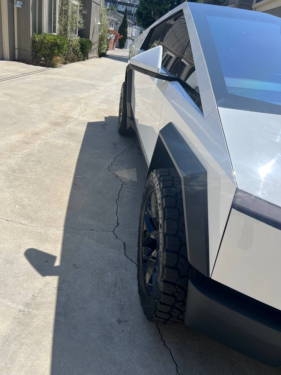 Tesla Cybertruck Cybertruck Aftermarket Wheels & Tires Photos + Info Compilation IMG_5825