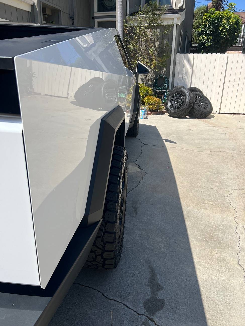 Tesla Cybertruck Cybertruck Aftermarket Wheels & Tires Photos + Info Compilation IMG_5826