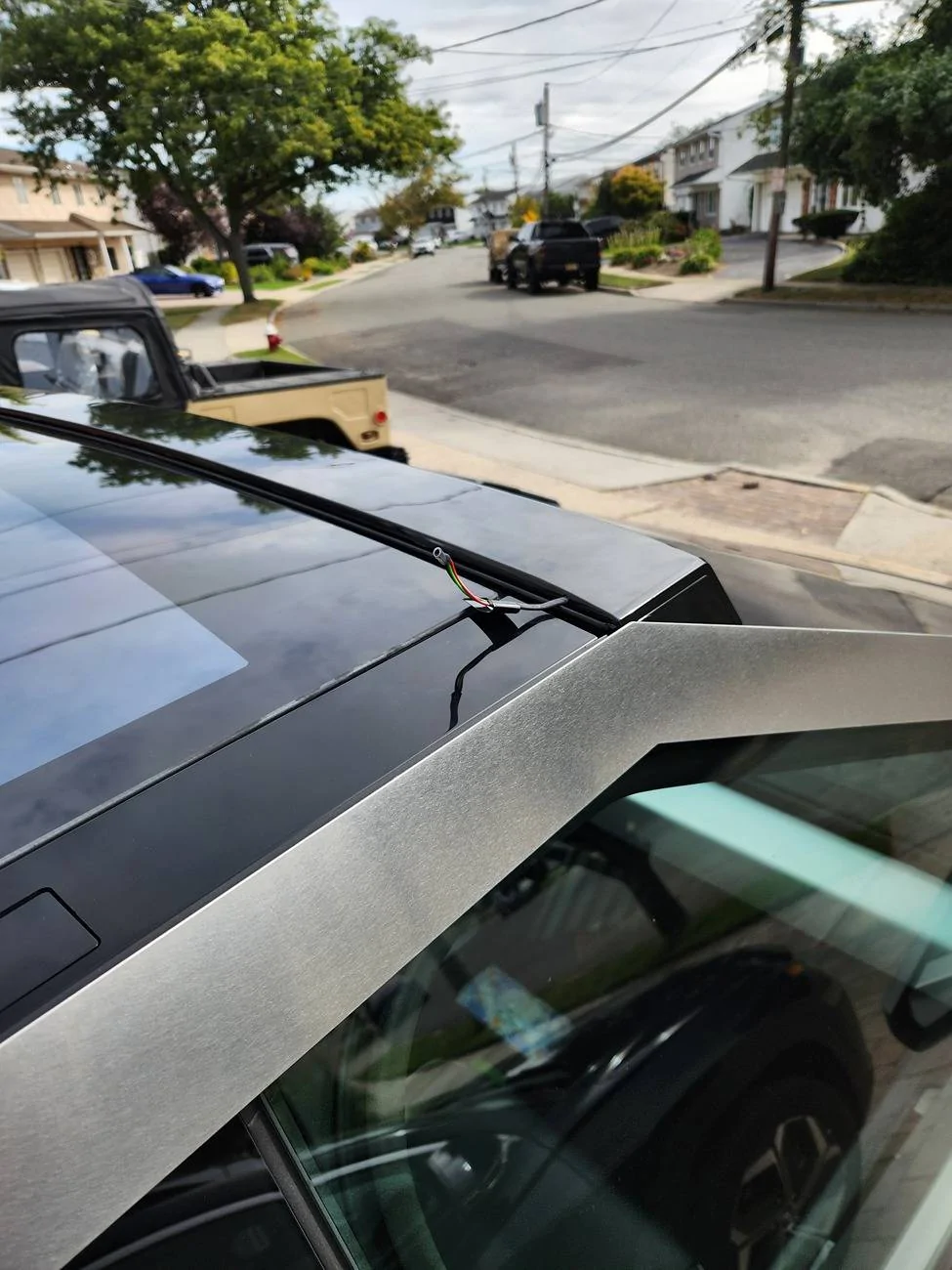 Tesla Cybertruck Offroad Light Bar Installed by Service Center! Menu first look: Ditch Lights & Flood Flights functions 20240919_101731
