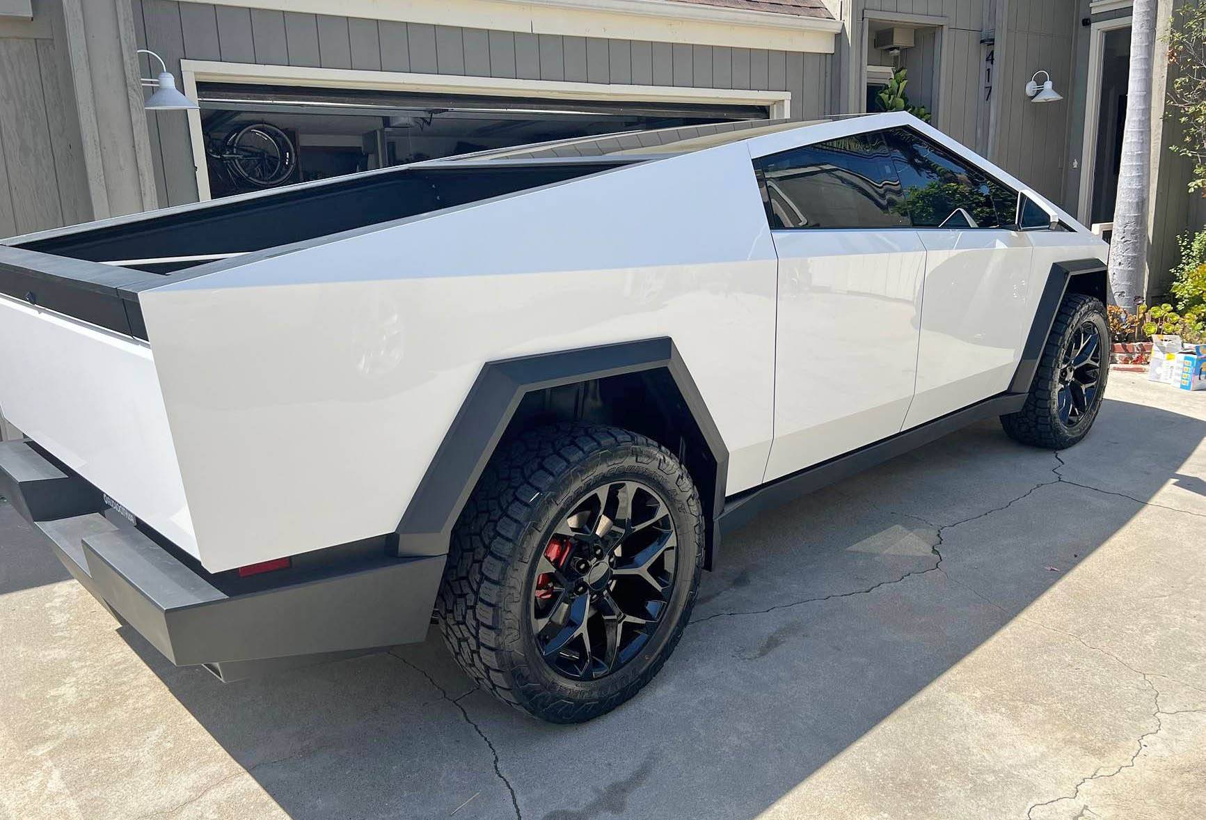 Tesla Cybertruck Cybertruck Aftermarket Wheels & Tires Photos + Info Compilation IMG_5827