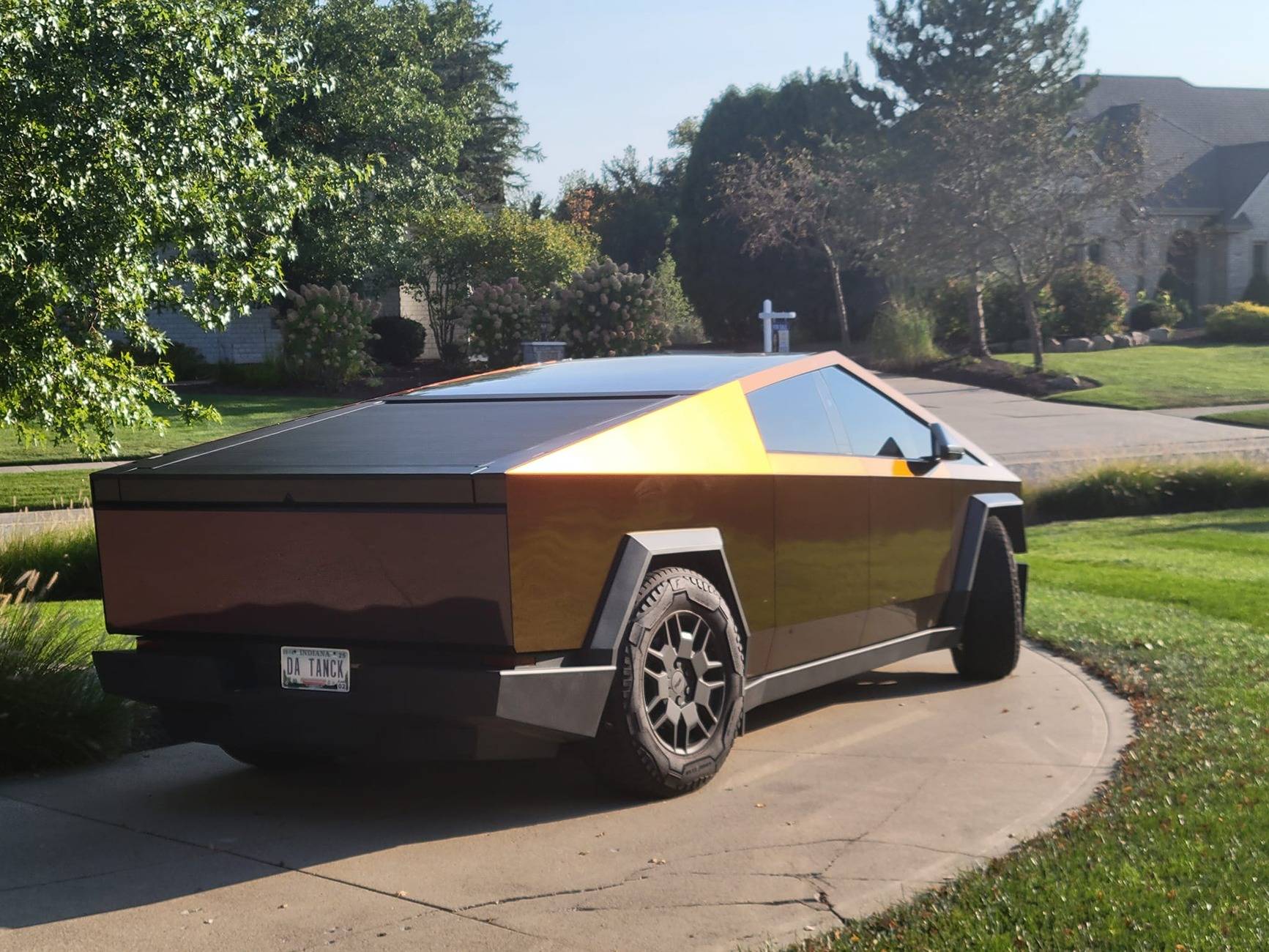 Tesla Cybertruck COLOR SHIFT / FADE / CHAMELEON Vinyl Wrap & PPF Cybertruck -- Photos & Videos 460592801_10152067424194984_7164533476460762718_n (2)