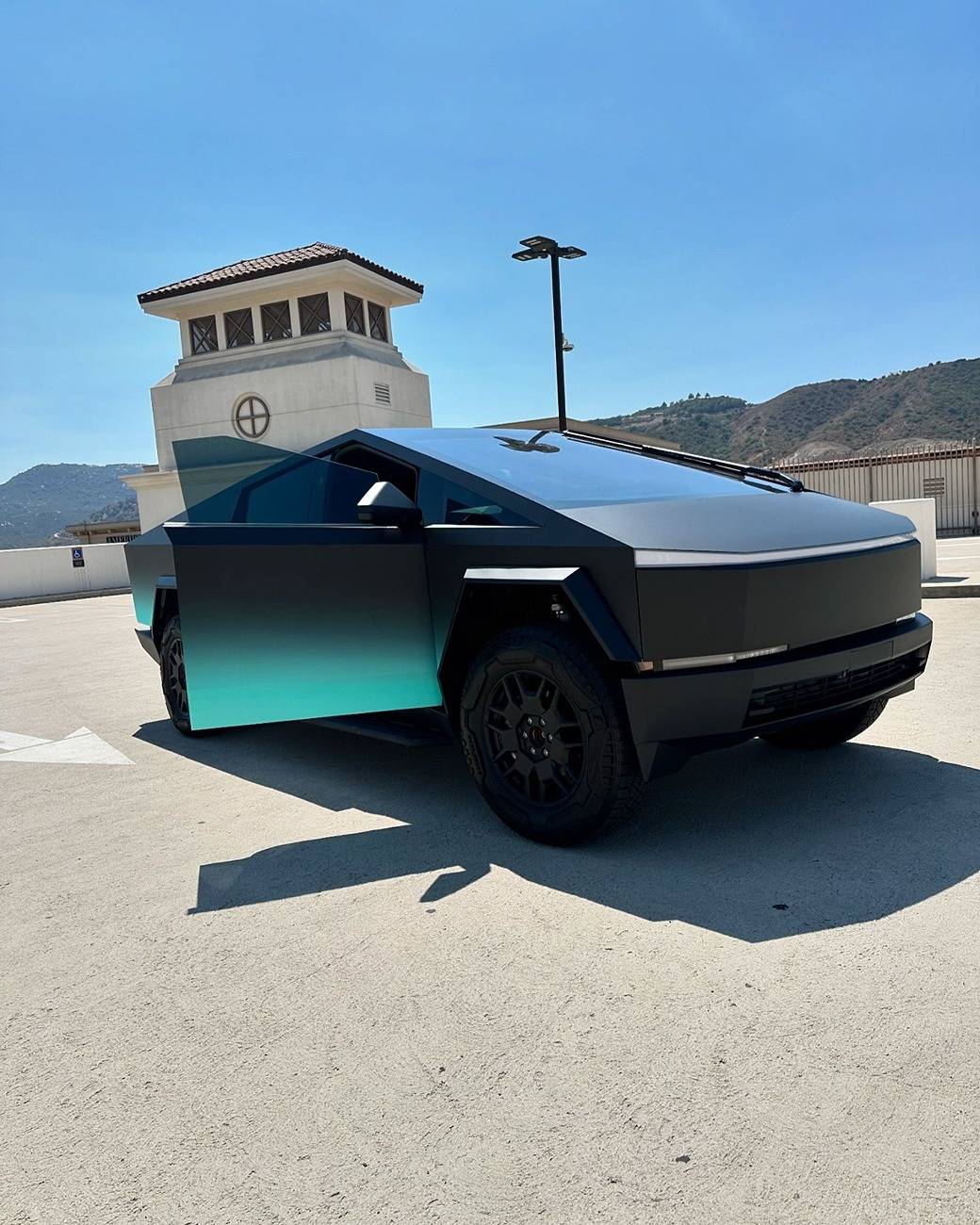 Tesla Cybertruck COLOR SHIFT / FADE / CHAMELEON Vinyl Wrap & PPF Cybertruck -- Photos & Videos cybertruck black to bright teal fade wrap weprint 2