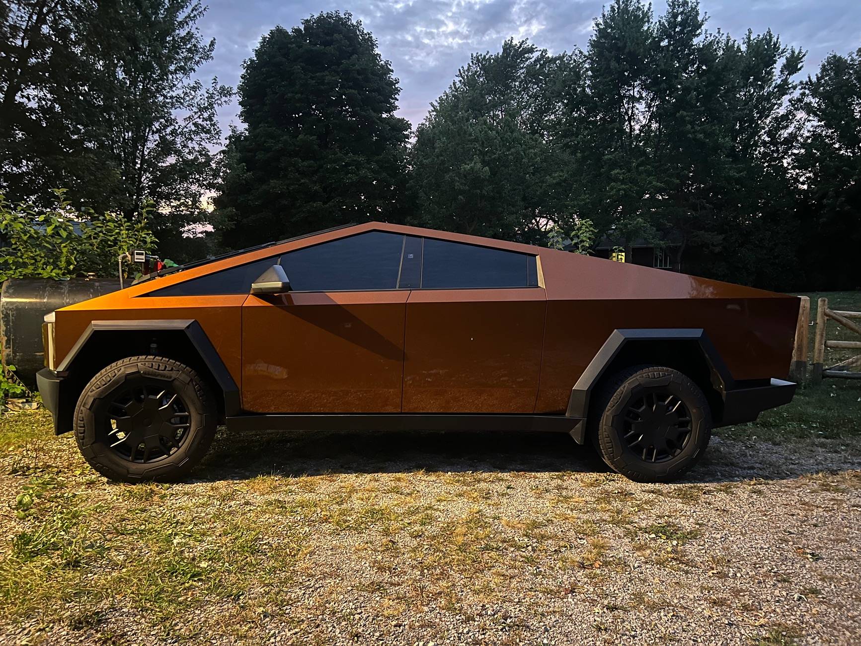 Tesla Cybertruck ORANGE Vinyl Wrap & PPF Cybertruck -- Photos & Videos DCE2BF21-8CFE-4499-BBC5-2F1666F601BA