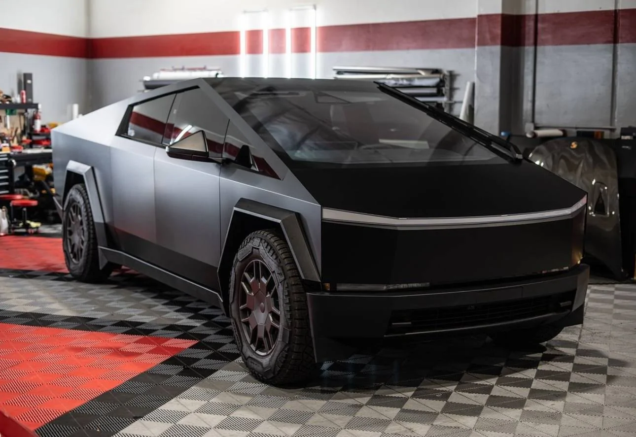 Tesla Cybertruck BLACK Vinyl Wrap & PPF Cybertruck -- Photos & Videos IMG_7035