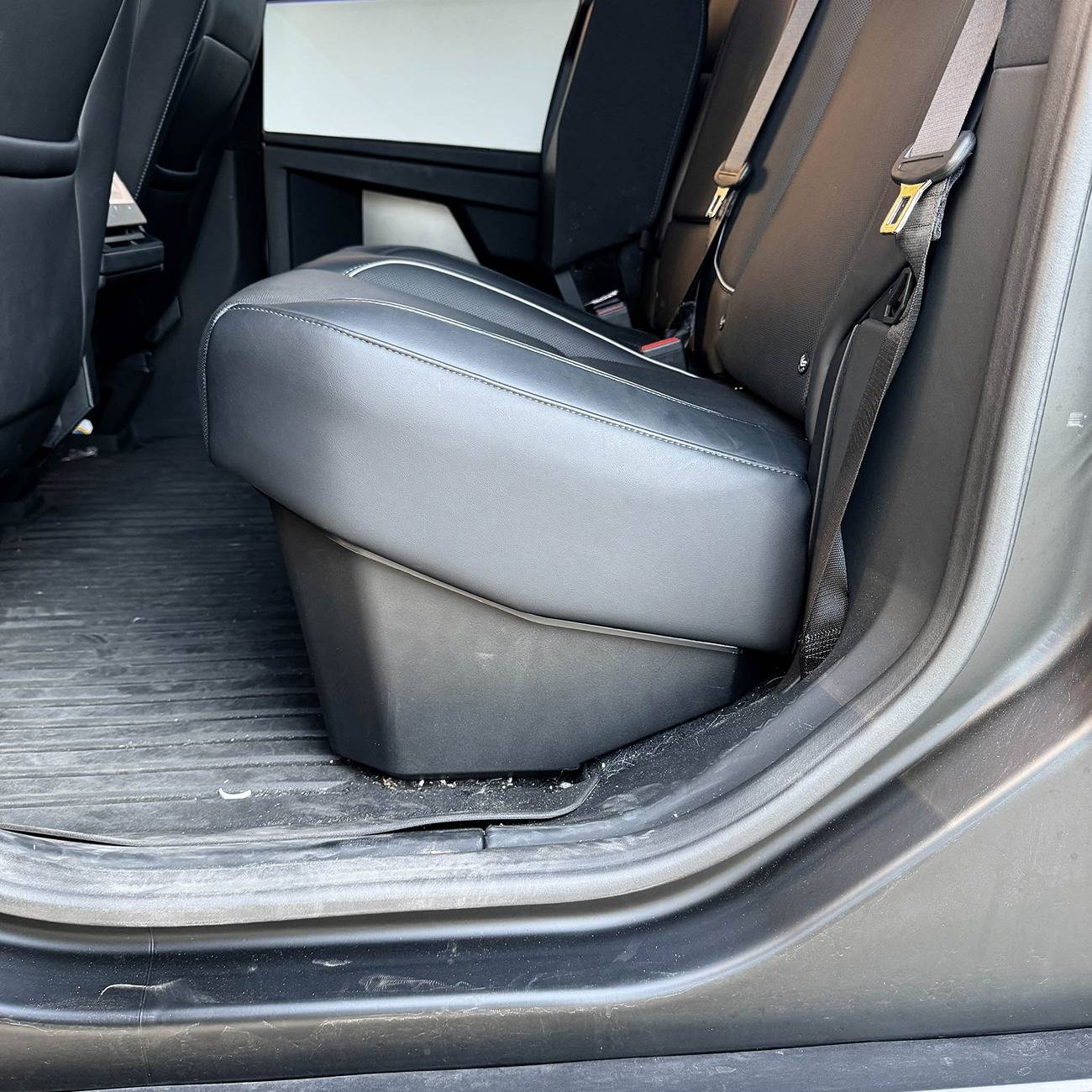 Tesla Cybertruck 🚀 Keep Your Cybertruck Organized with Yeslak’s Underseat Storage Bin! 🛠️🎣 Cybertruck Underseat Storage