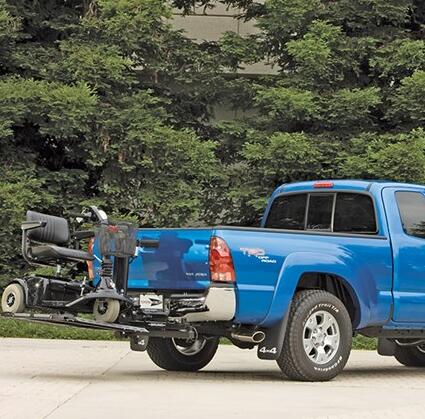 Tesla Cybertruck Cyber "Truck" Towing Question:  hitch receiver is designed to support vertical loads up to 160 lb (72 kg)? 1726960413372-0s
