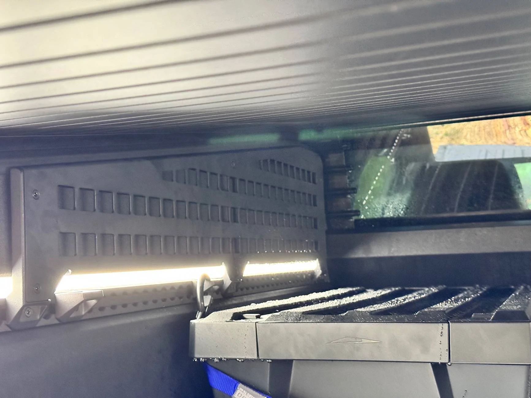 Tesla Cybertruck Vault cover question - missing piece? IMG_5251