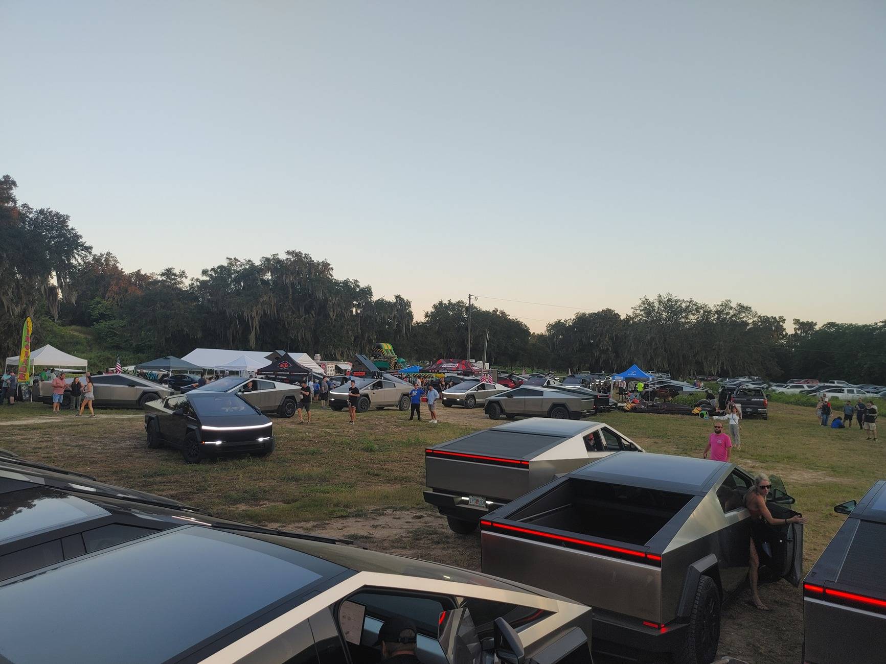 Tesla Cybertruck New Record: 78 Cybertrucks Lightshow to Kanye’s 'All of the Lights' at Cyberfest Florida! Lightshow Setup 02