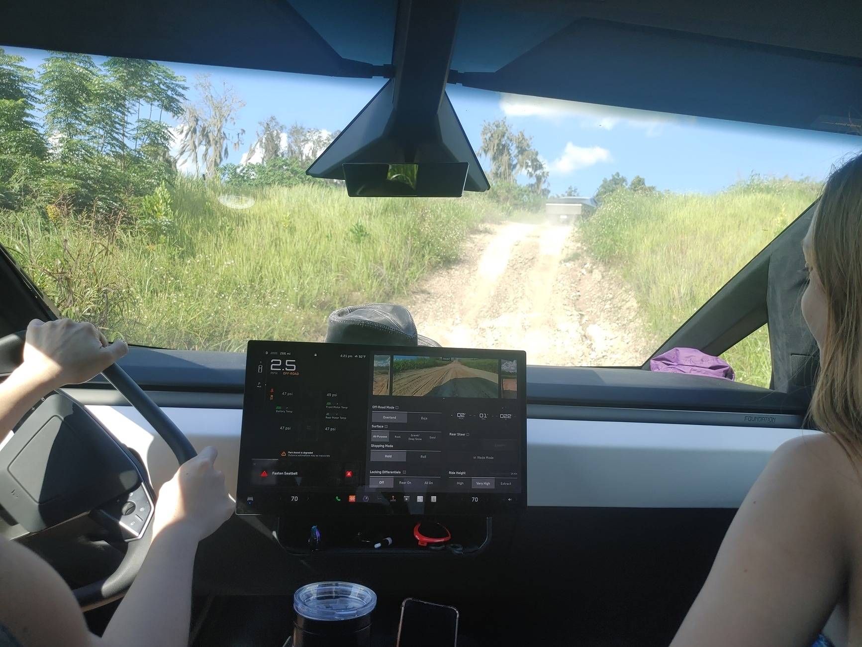Tesla Cybertruck New Record: 78 Cybertrucks Lightshow to Kanye’s 'All of the Lights' at Cyberfest Florida! Trails